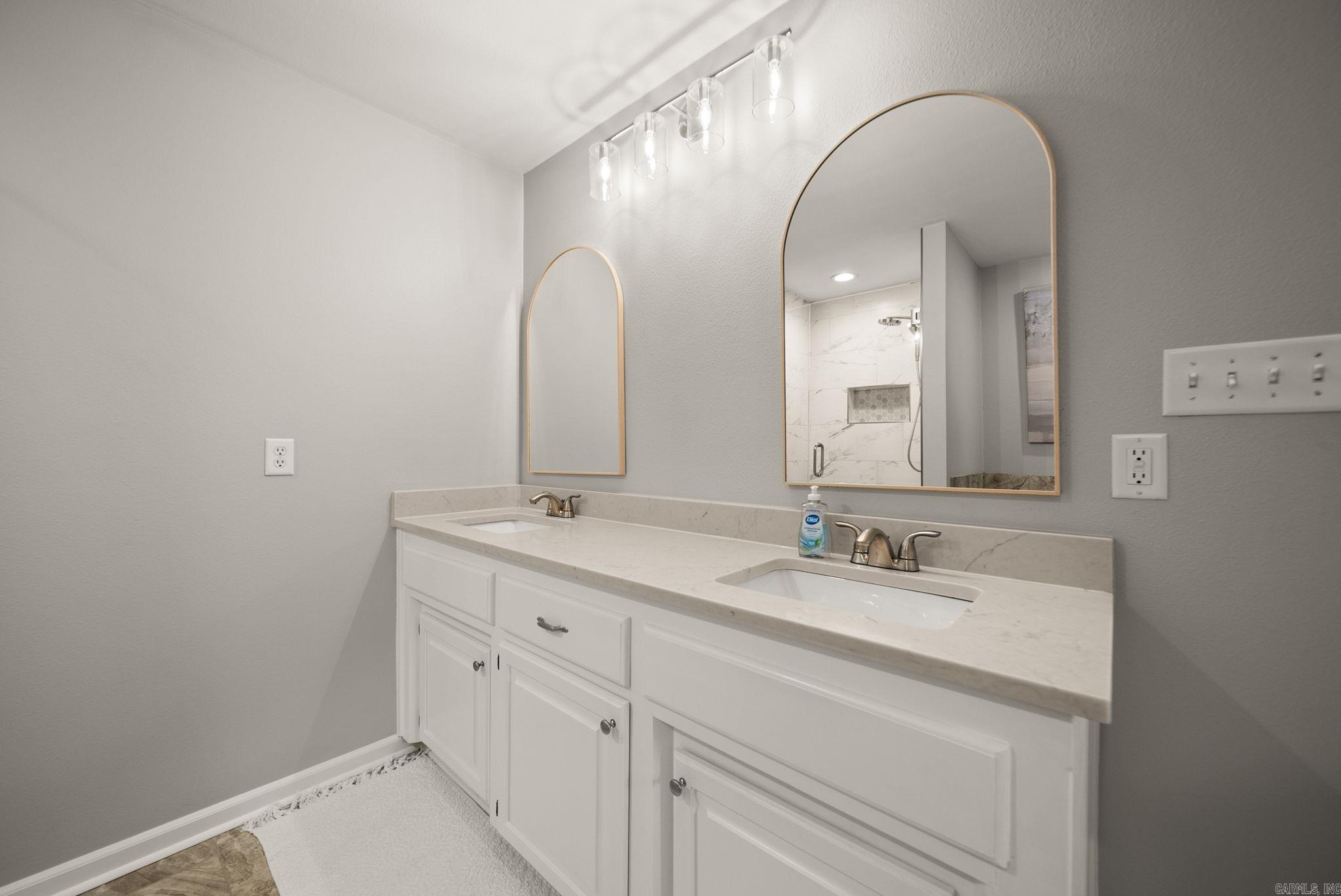 NORTH POINTE ADDN - Residential