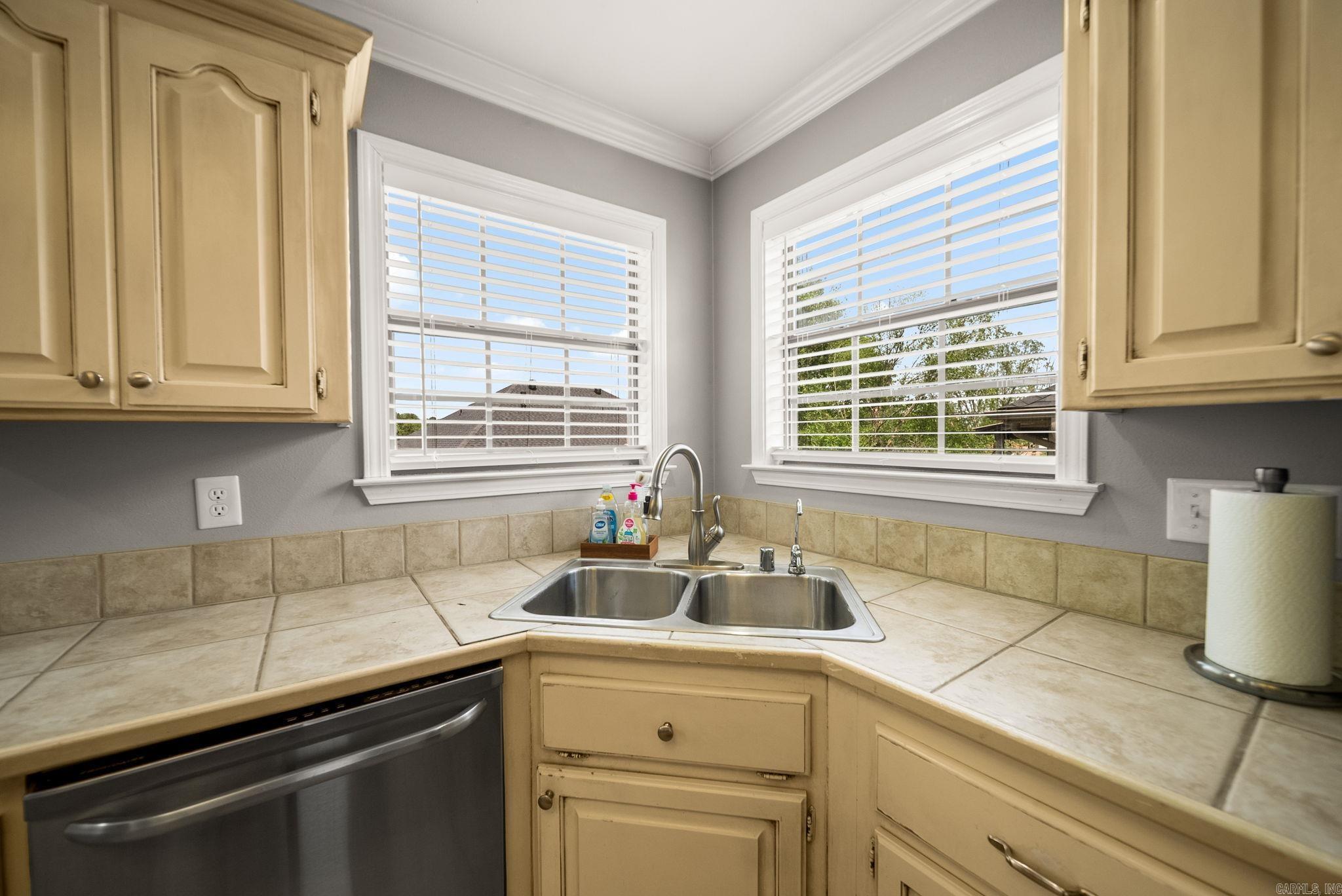 NORTH POINTE ADDN - Residential