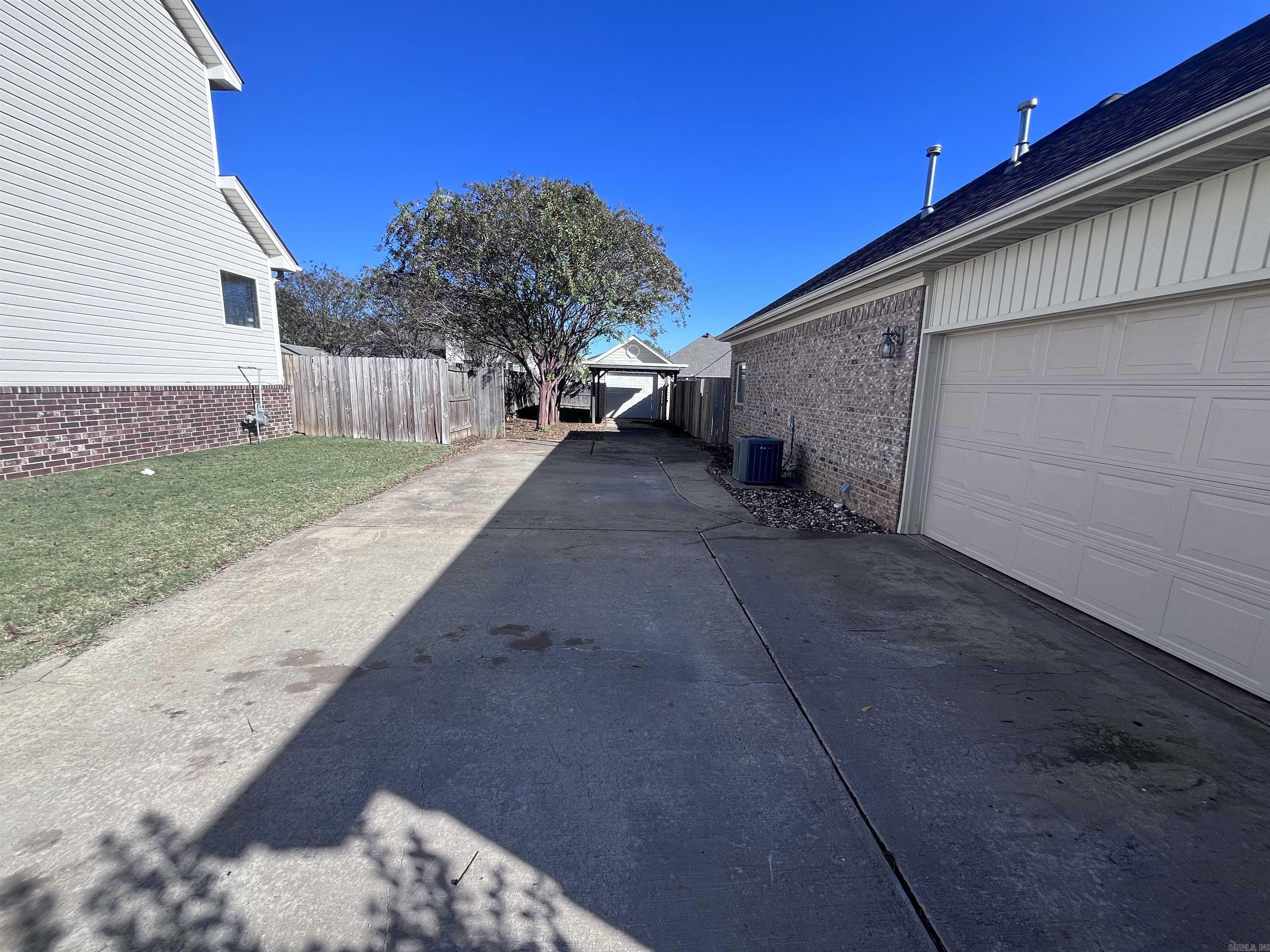 West Oaks - Residential Lease