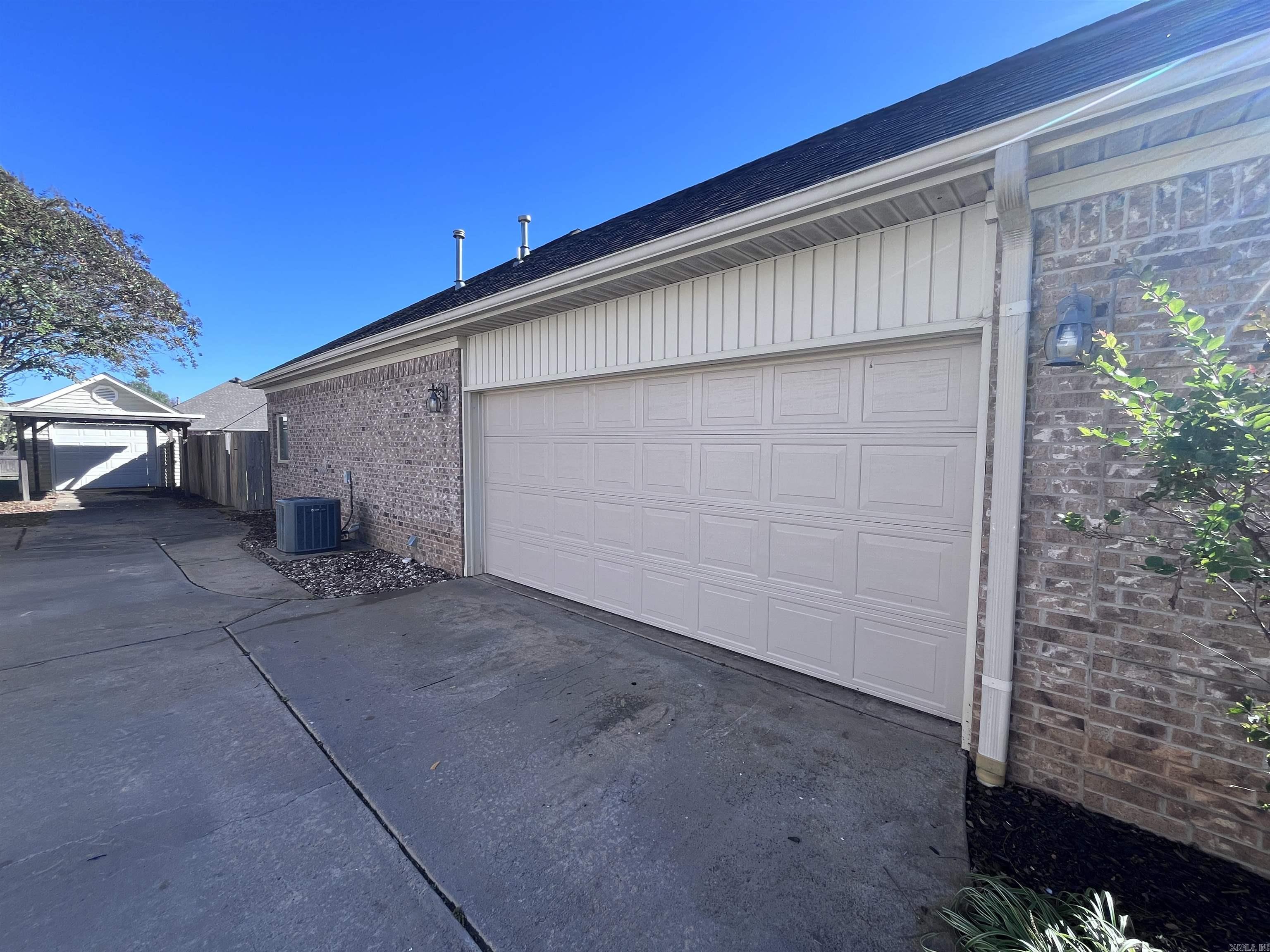 West Oaks - Residential Lease