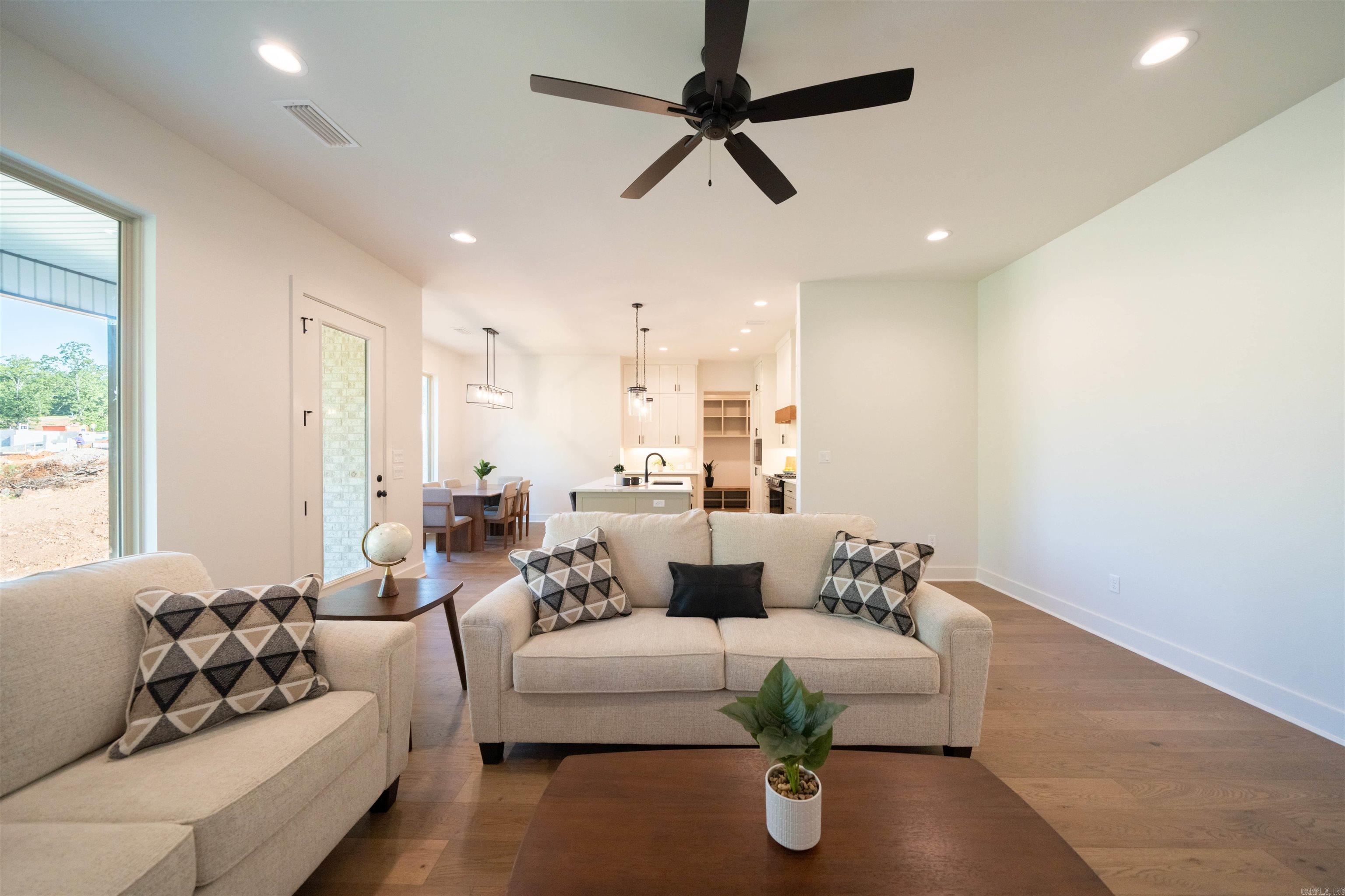 STONEBROOK - Residential