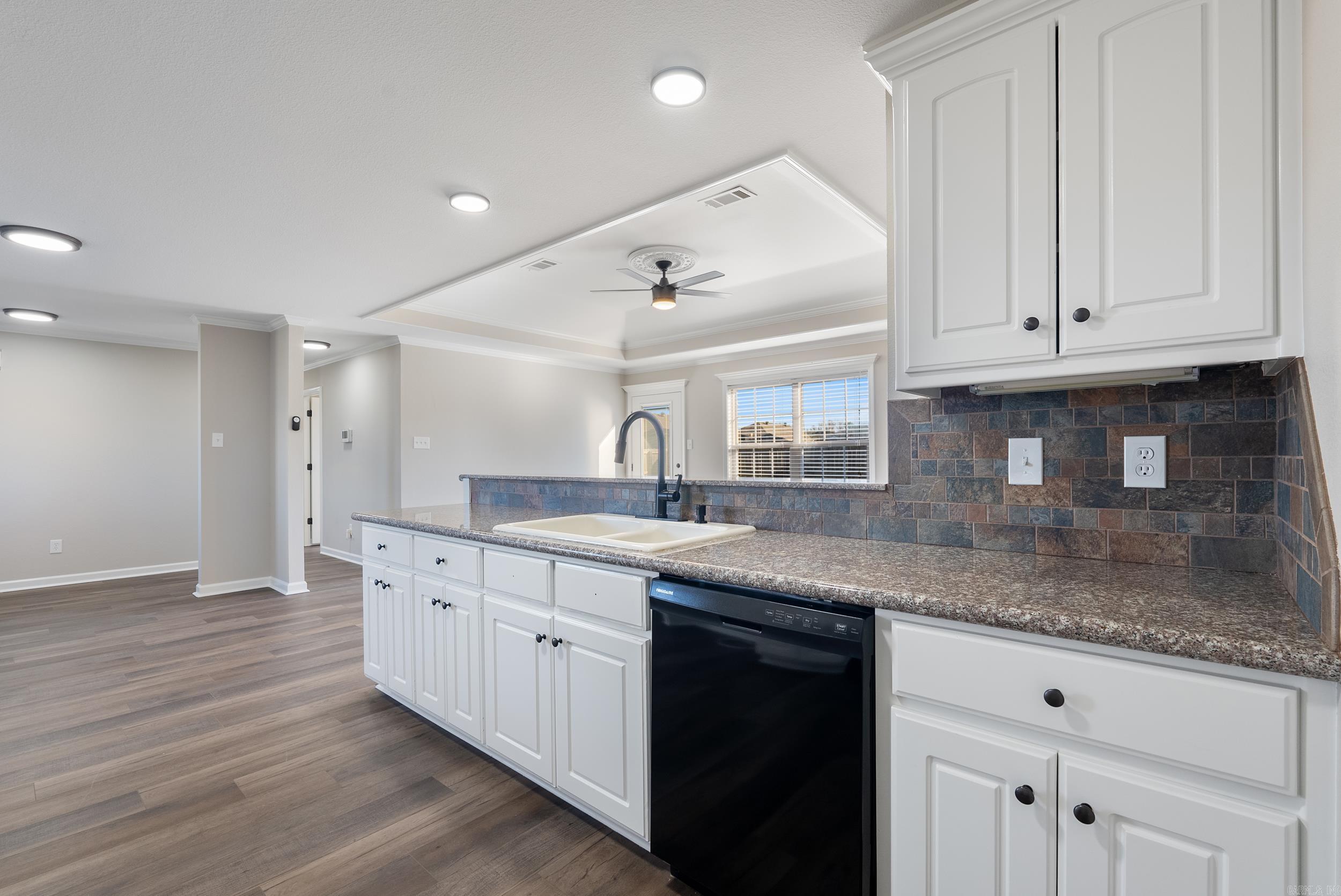 MAGNOLIA ESTATES - Residential