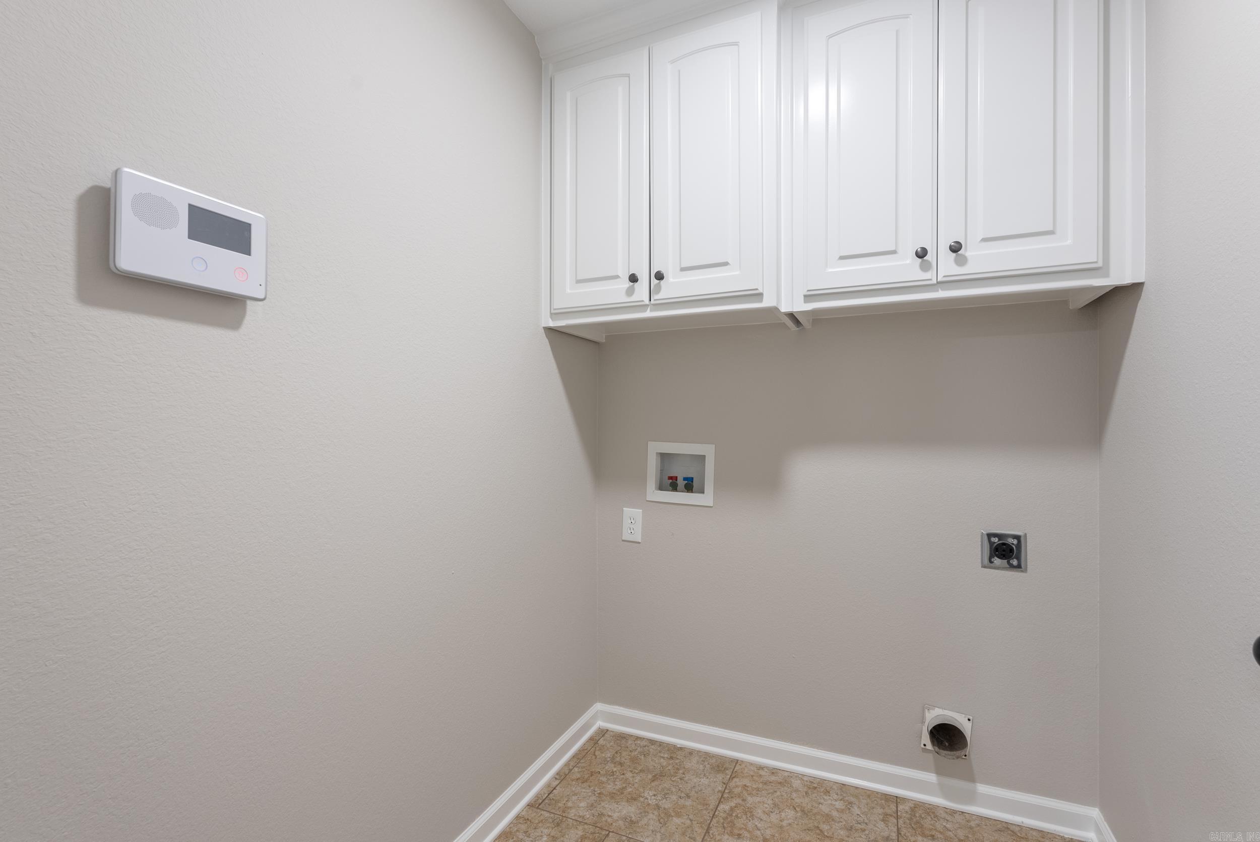 MAGNOLIA ESTATES - Residential