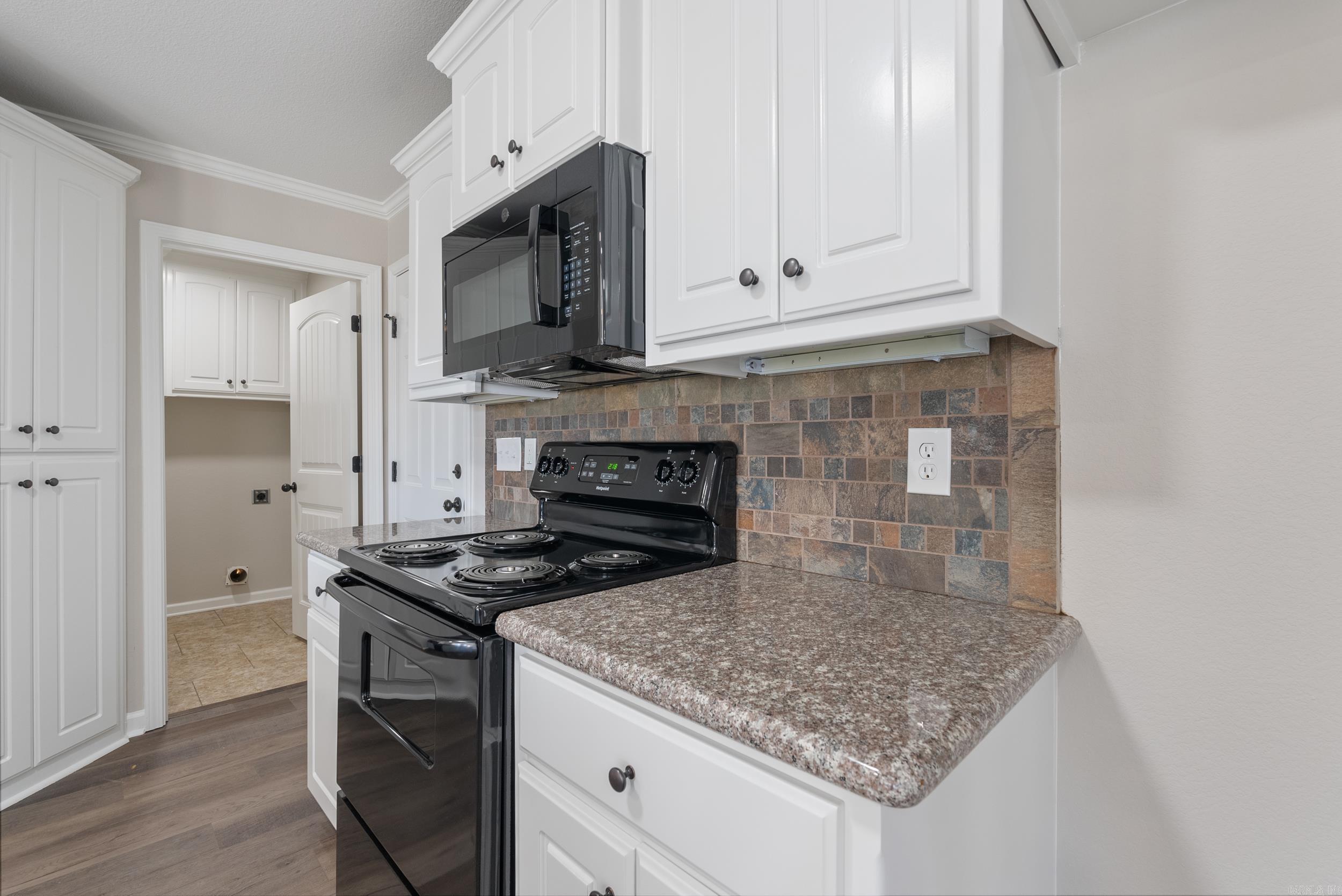 MAGNOLIA ESTATES - Residential