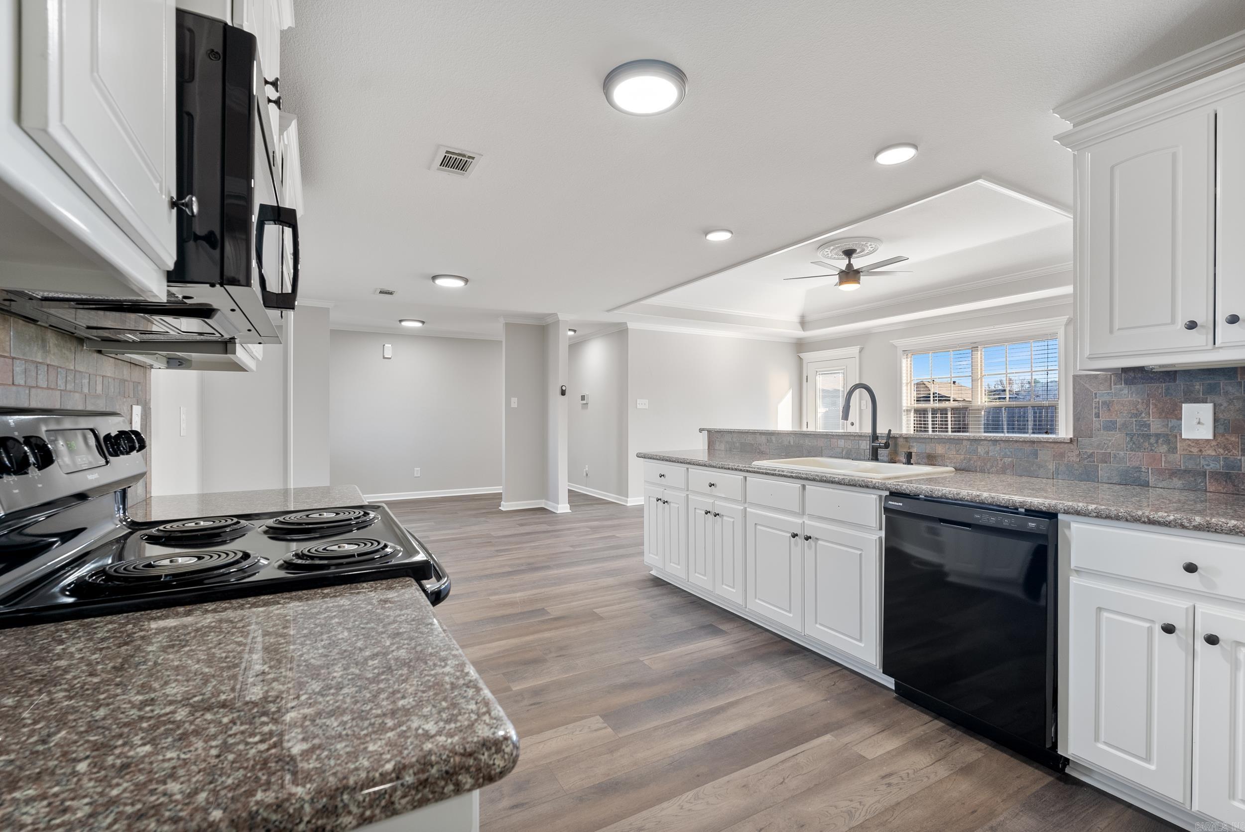 MAGNOLIA ESTATES - Residential