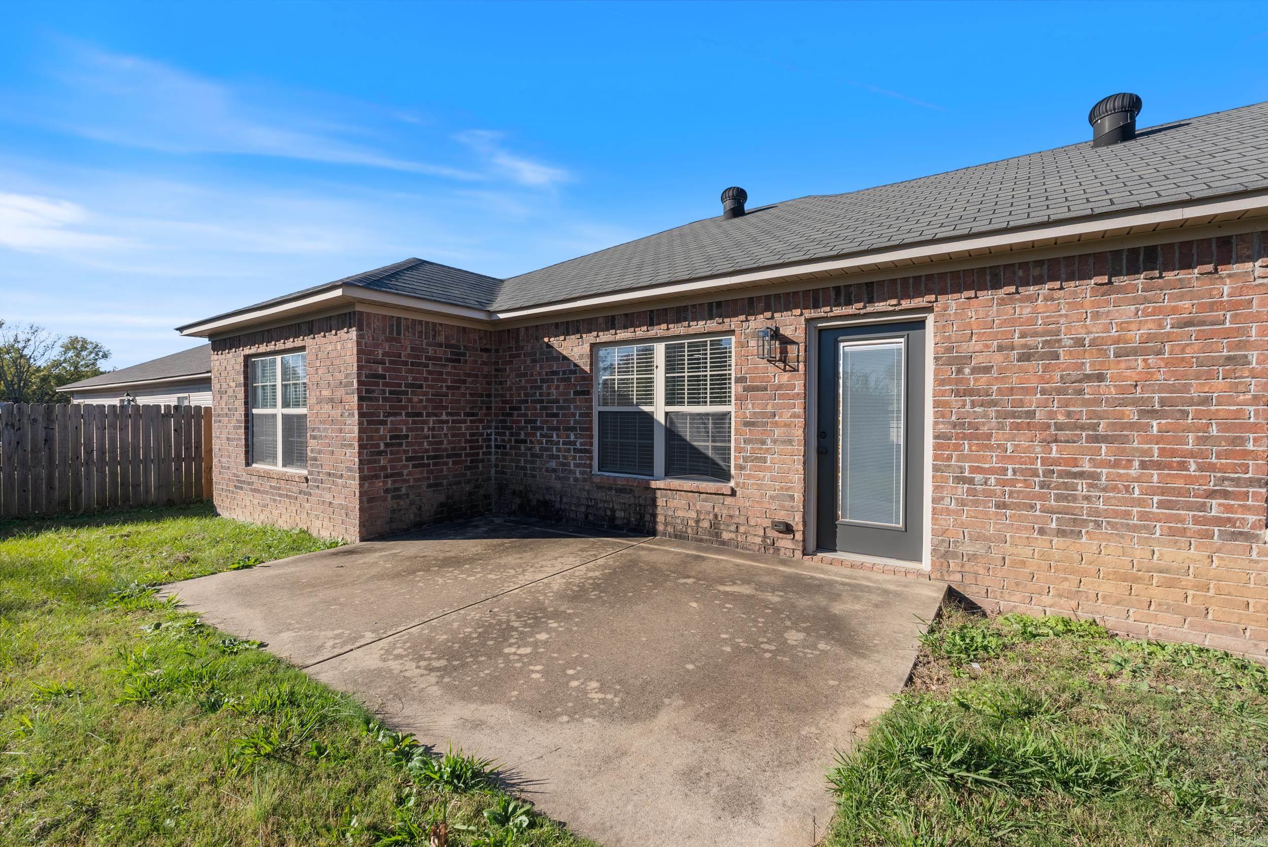 MAGNOLIA ESTATES - Residential