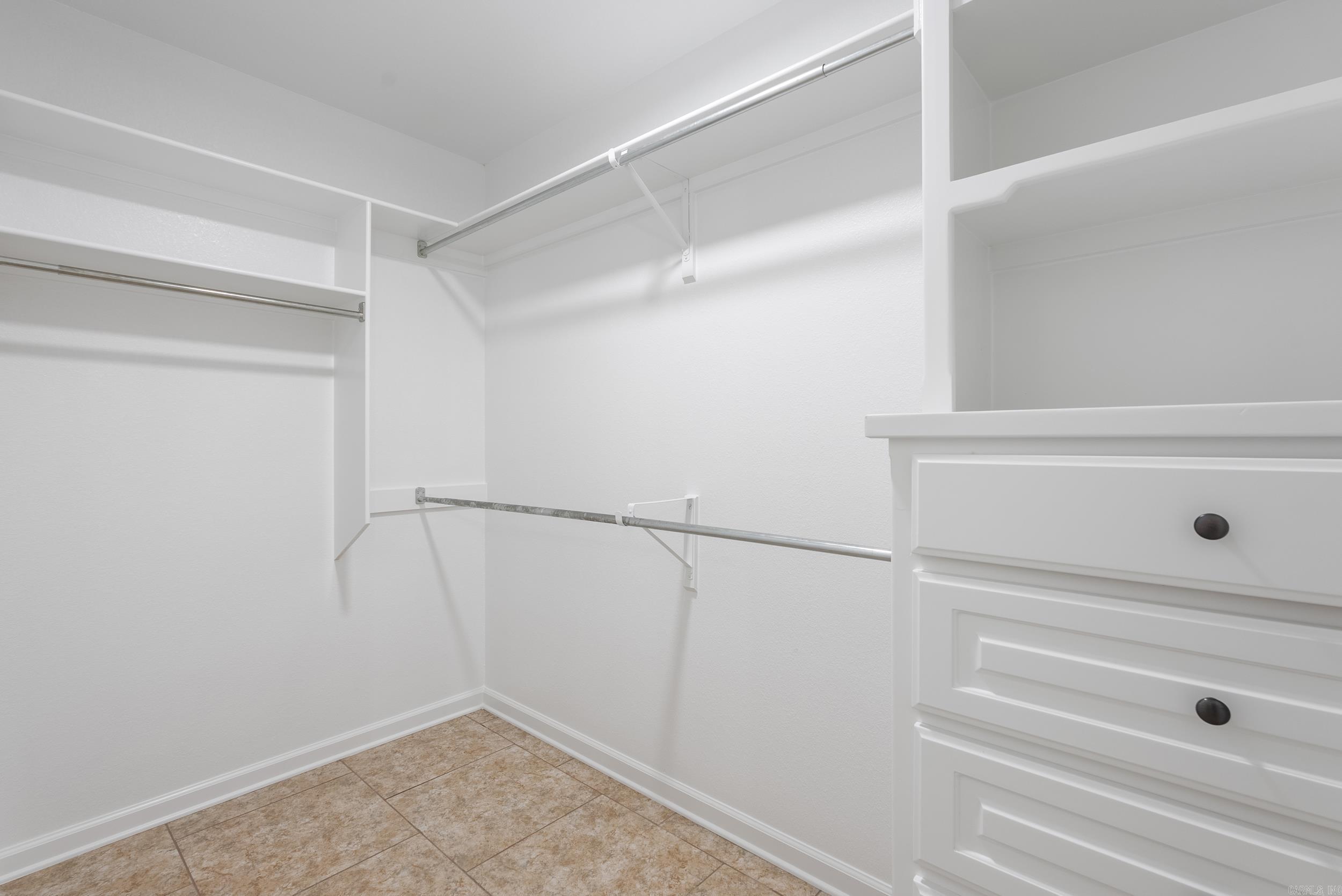 MAGNOLIA ESTATES - Residential