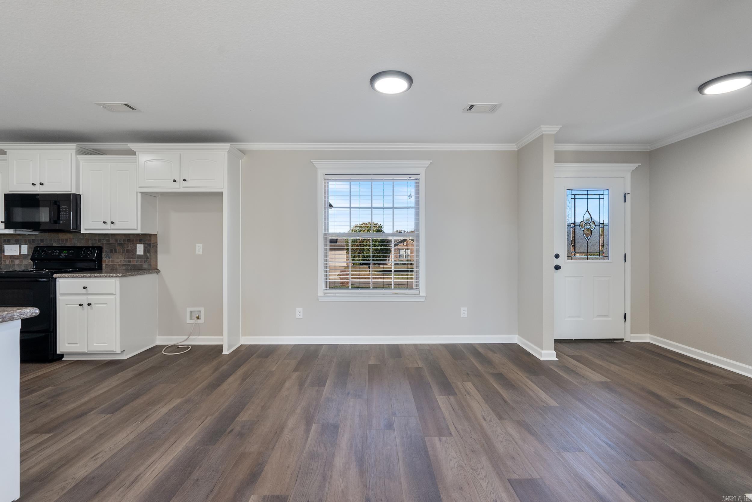 MAGNOLIA ESTATES - Residential