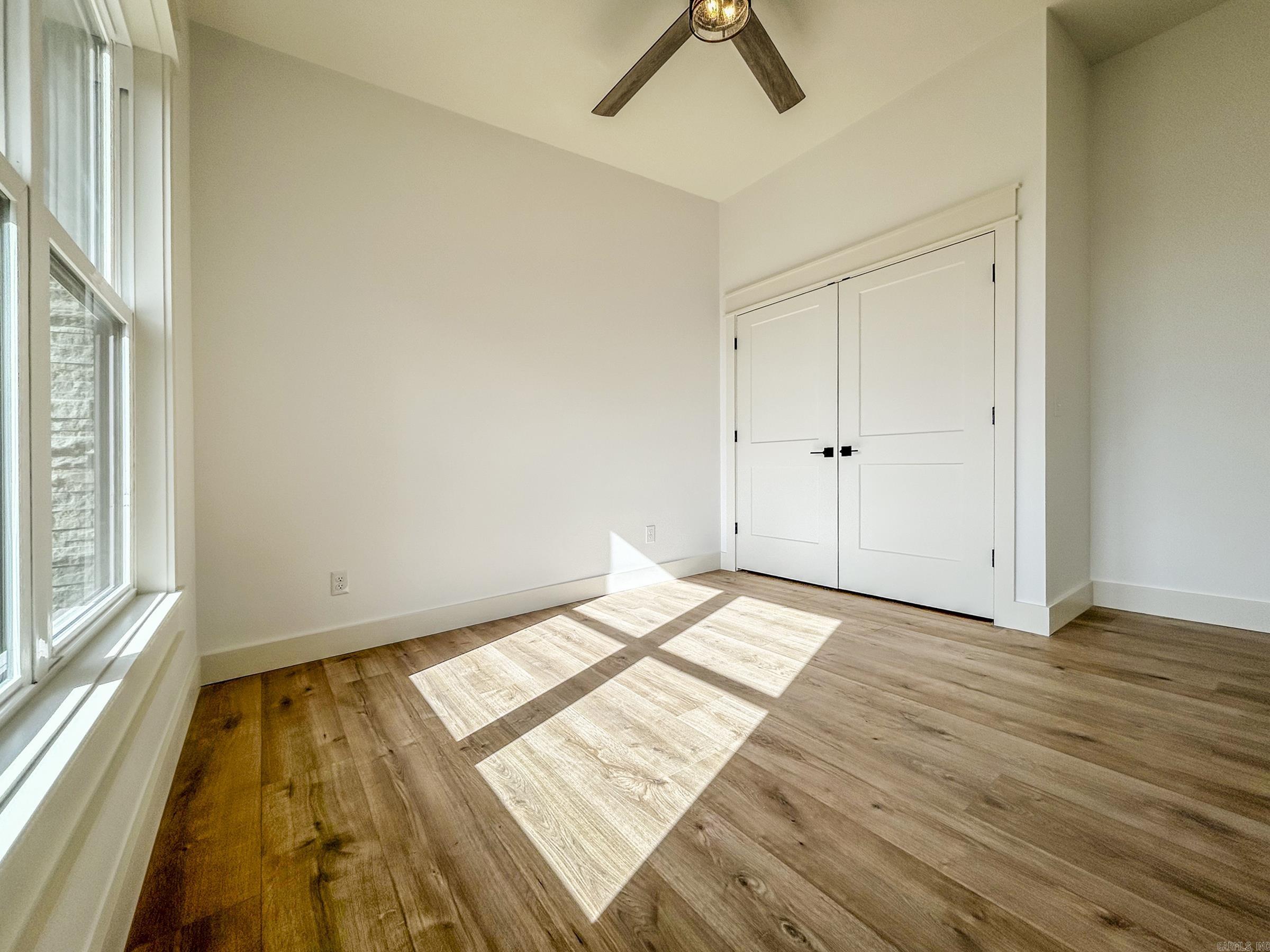 THE SUMMIT - Residential