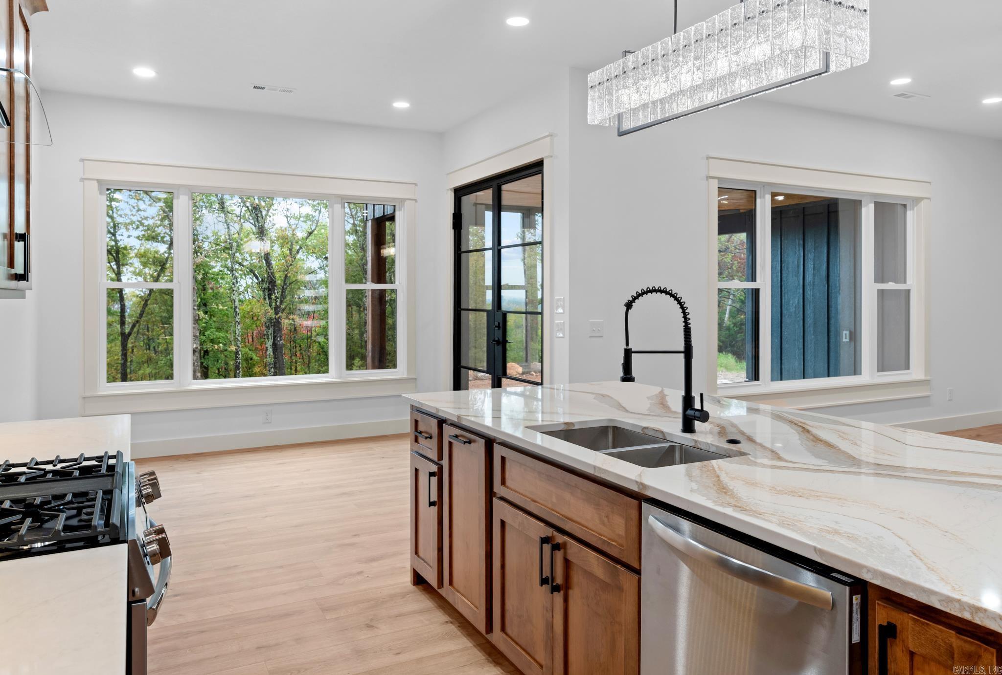 THE SUMMIT - Residential