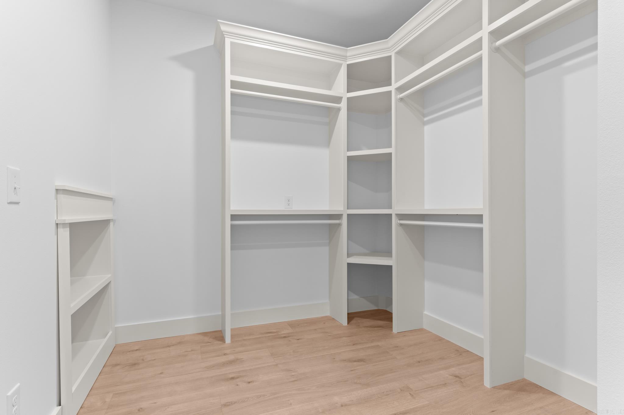 THE SUMMIT - Residential