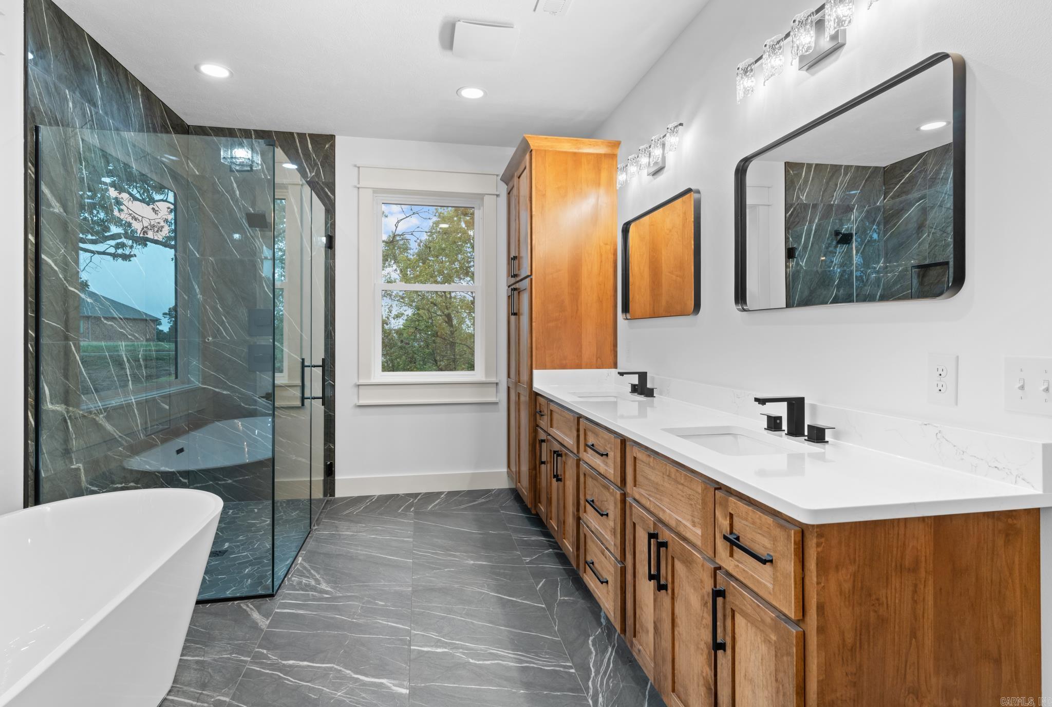 THE SUMMIT - Residential