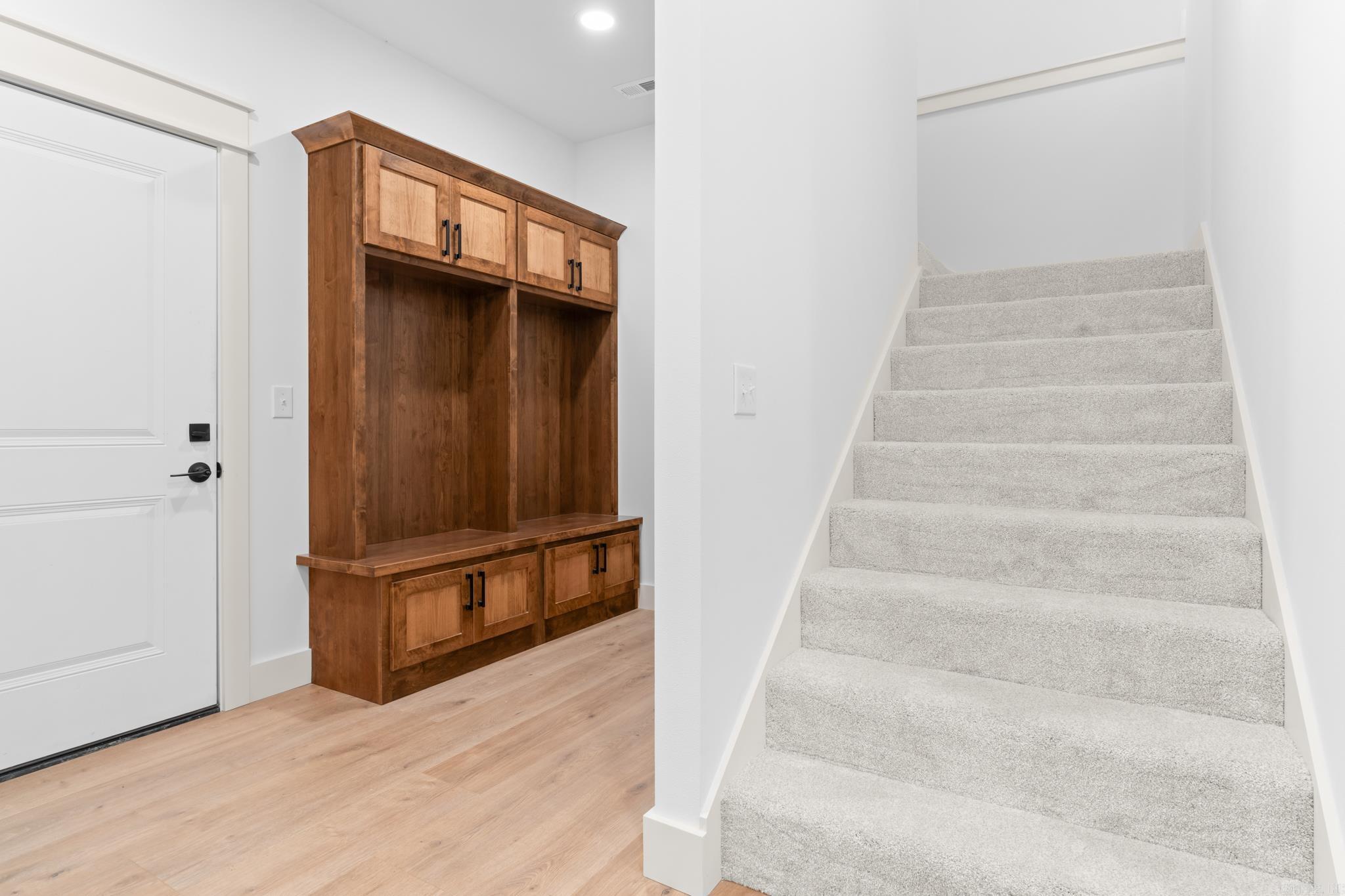 THE SUMMIT - Residential