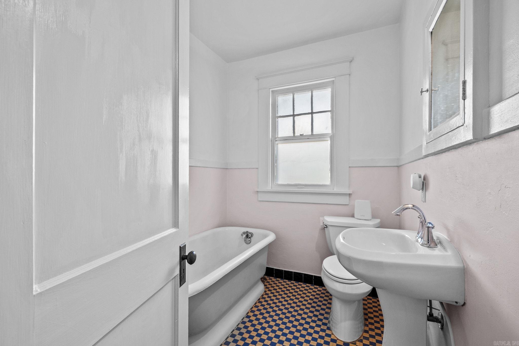 AUTEN & MOSS - Residential