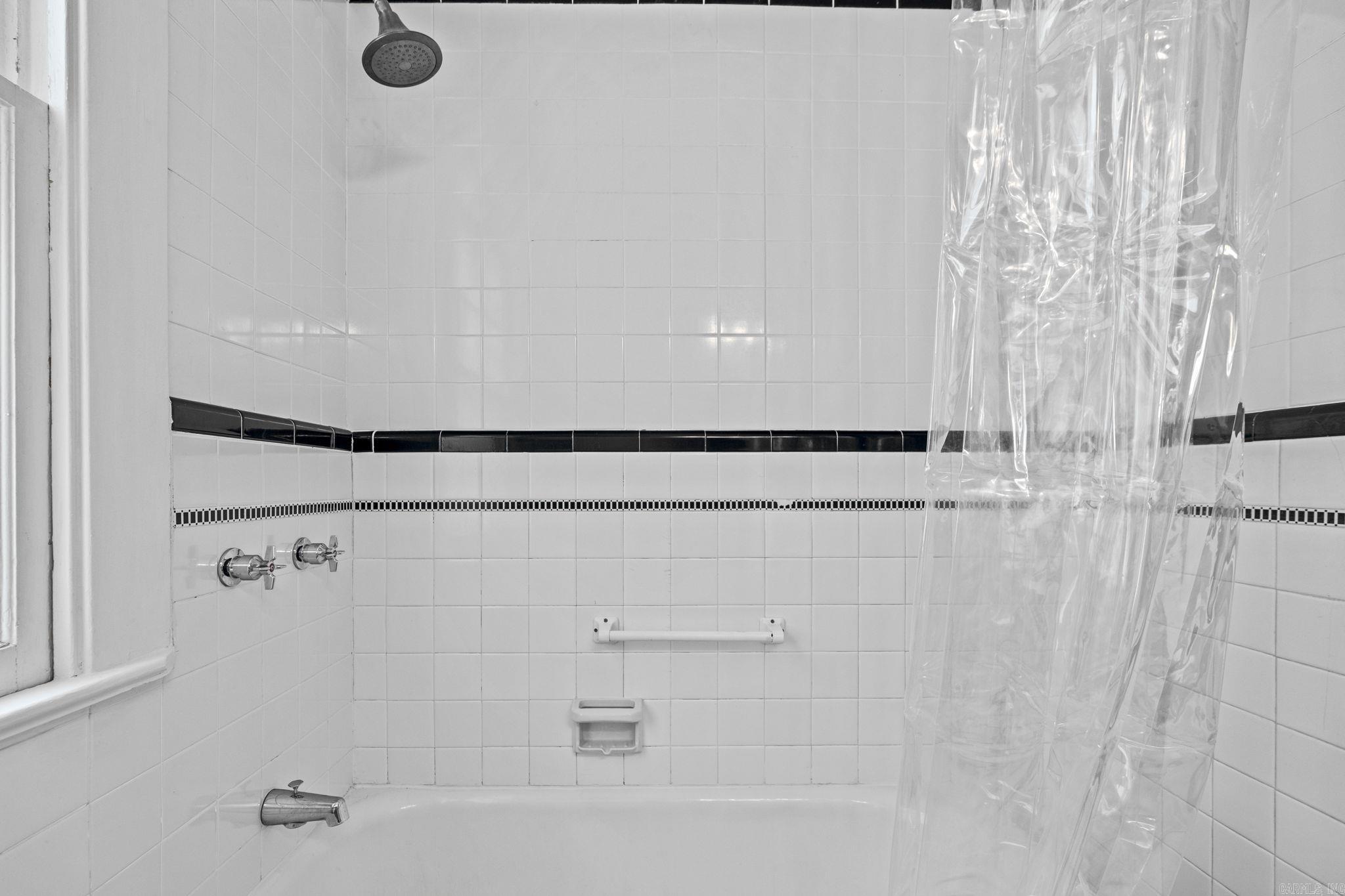 AUTEN & MOSS - Residential