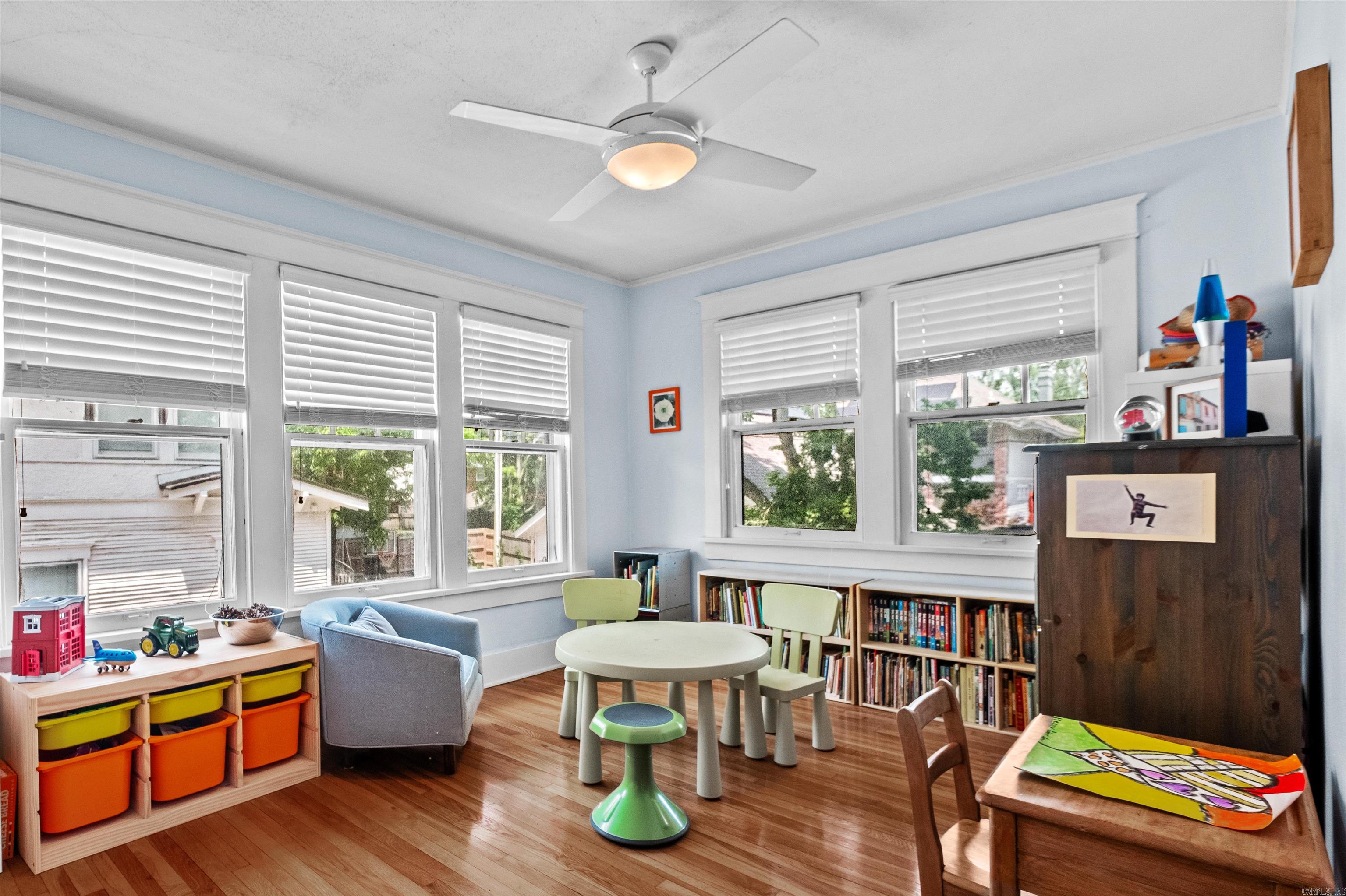 AUTEN & MOSS - Residential