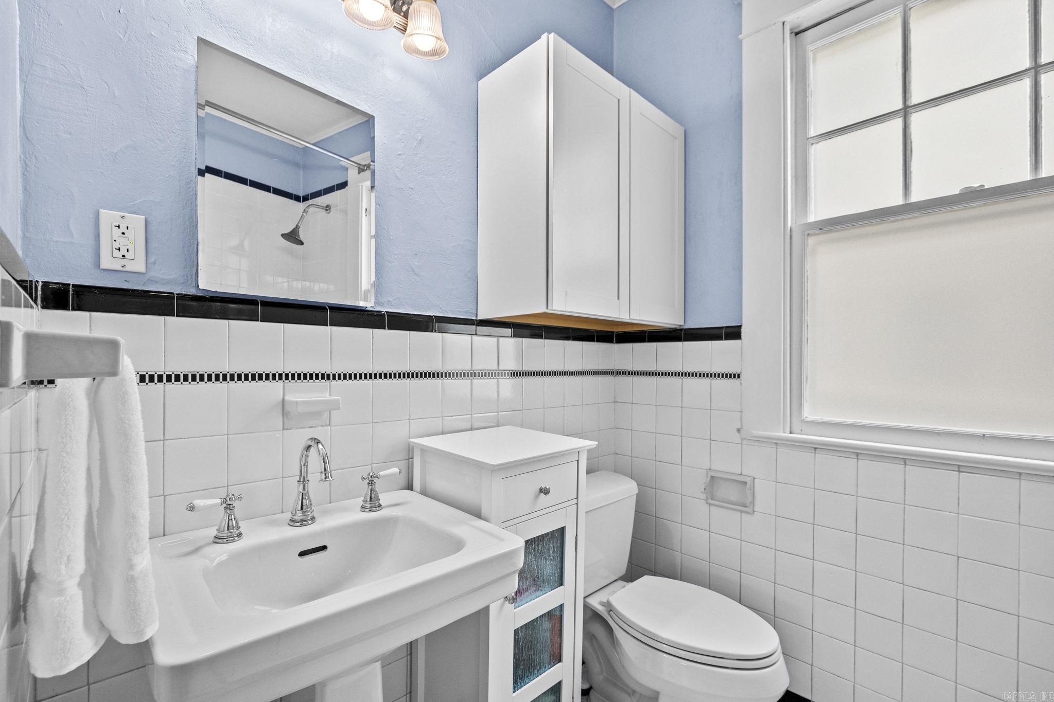 AUTEN & MOSS - Residential