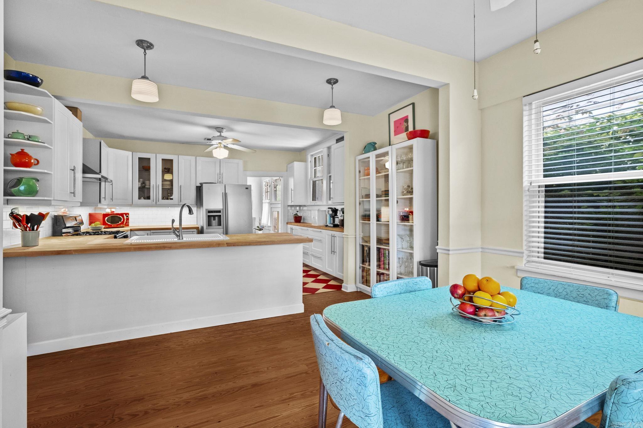 AUTEN & MOSS - Residential