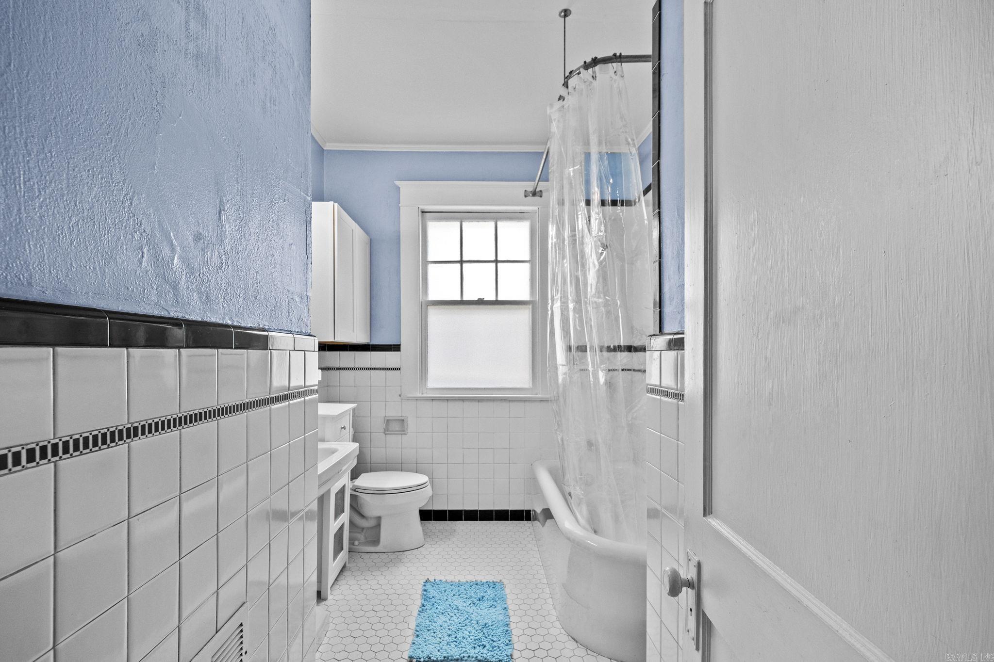 AUTEN & MOSS - Residential