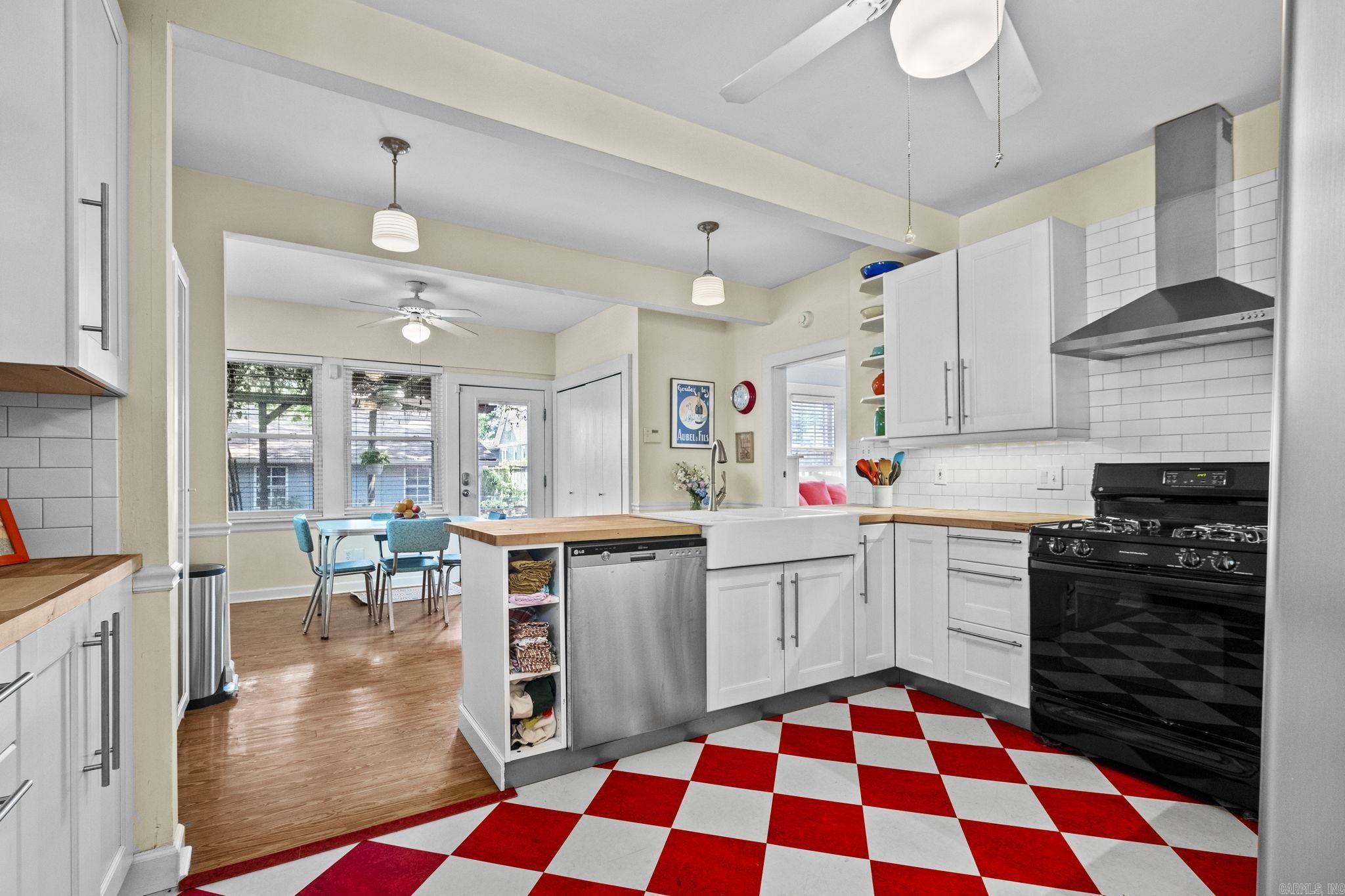 AUTEN & MOSS - Residential