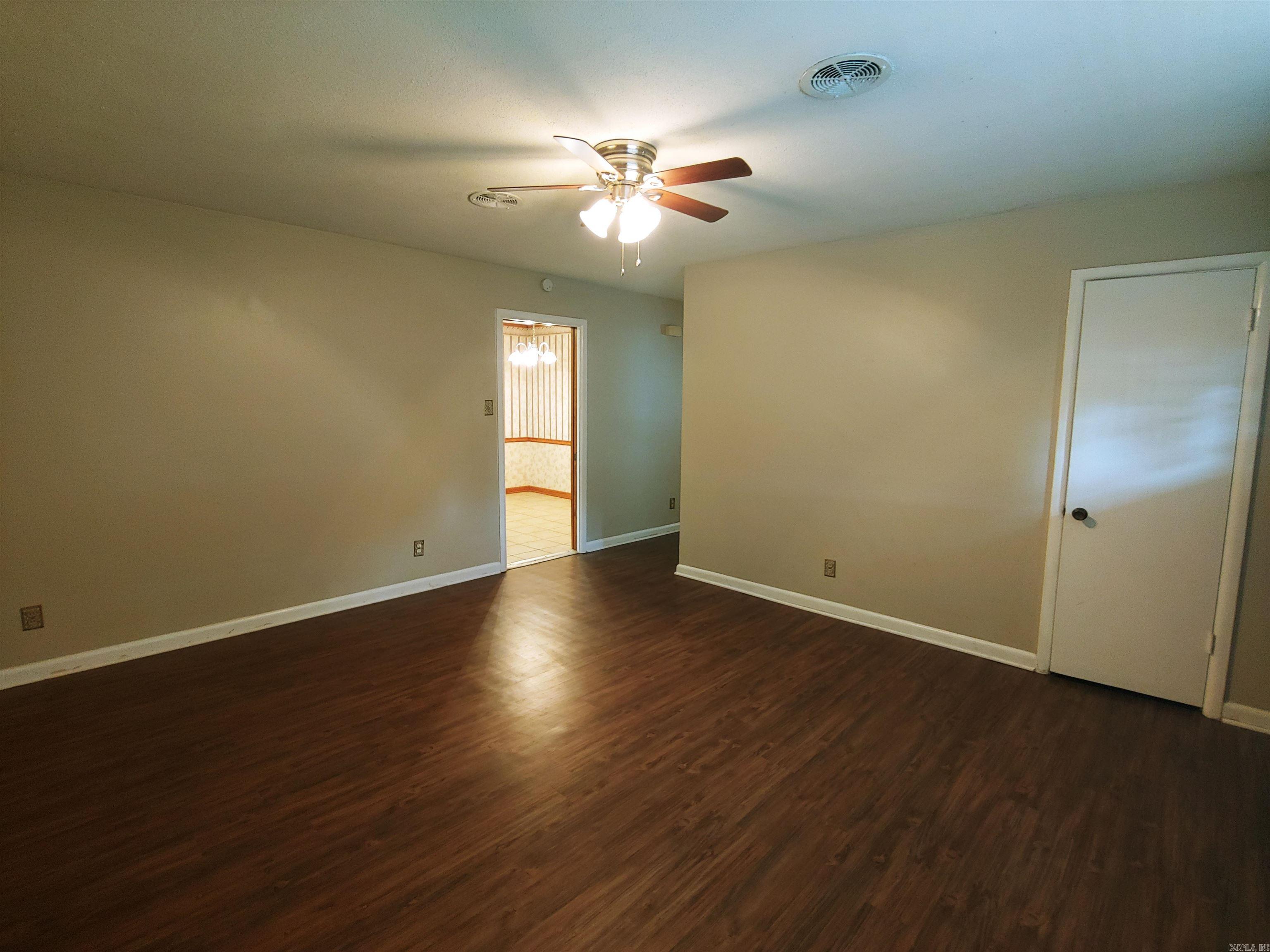 Ellis Acres - Residential Lease