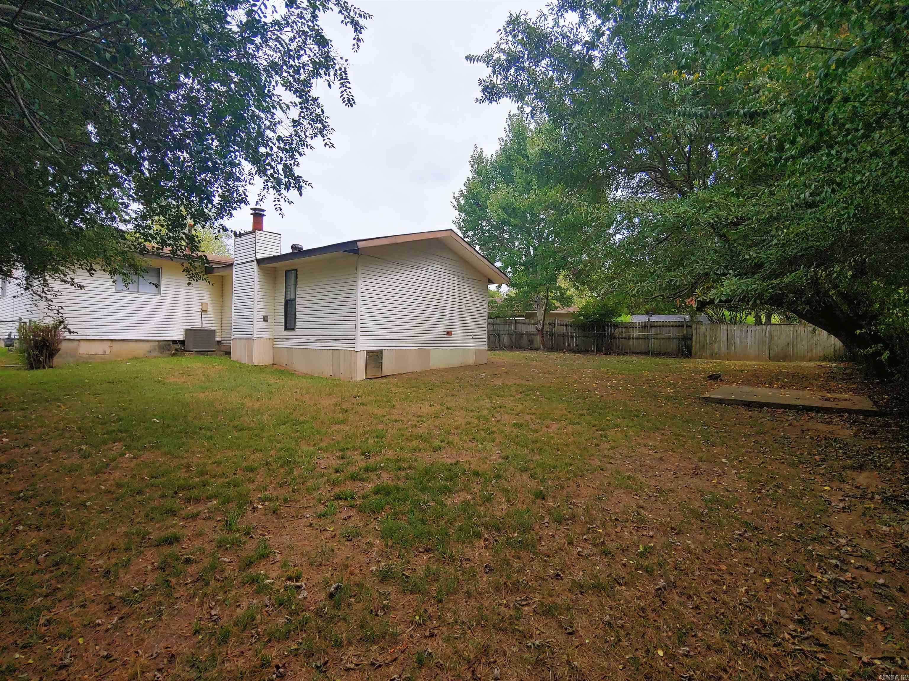 Ellis Acres - Residential Lease