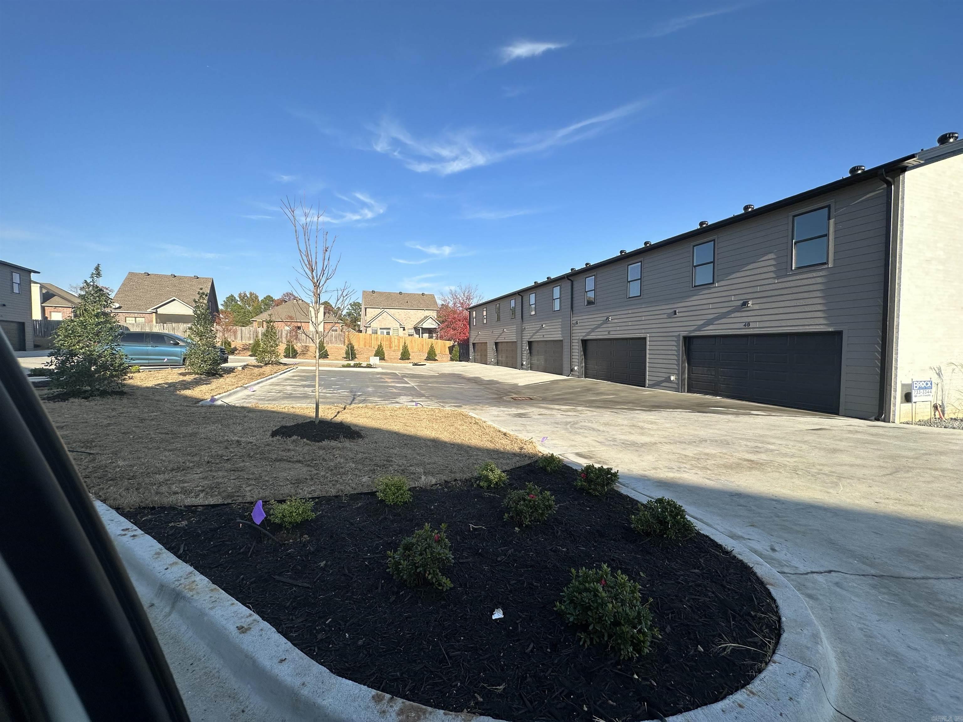 ISABELLE COURT - Residential