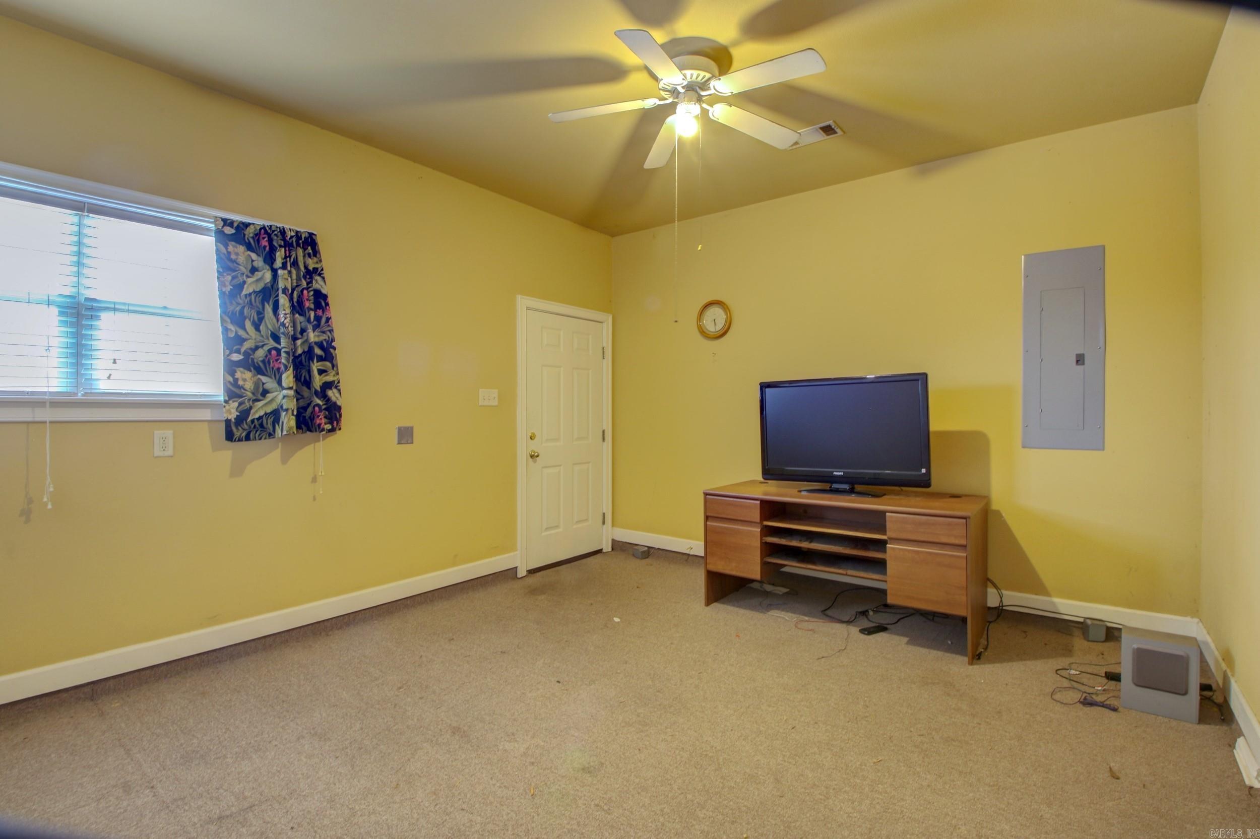 WOODLAND SPRINGS - Residential