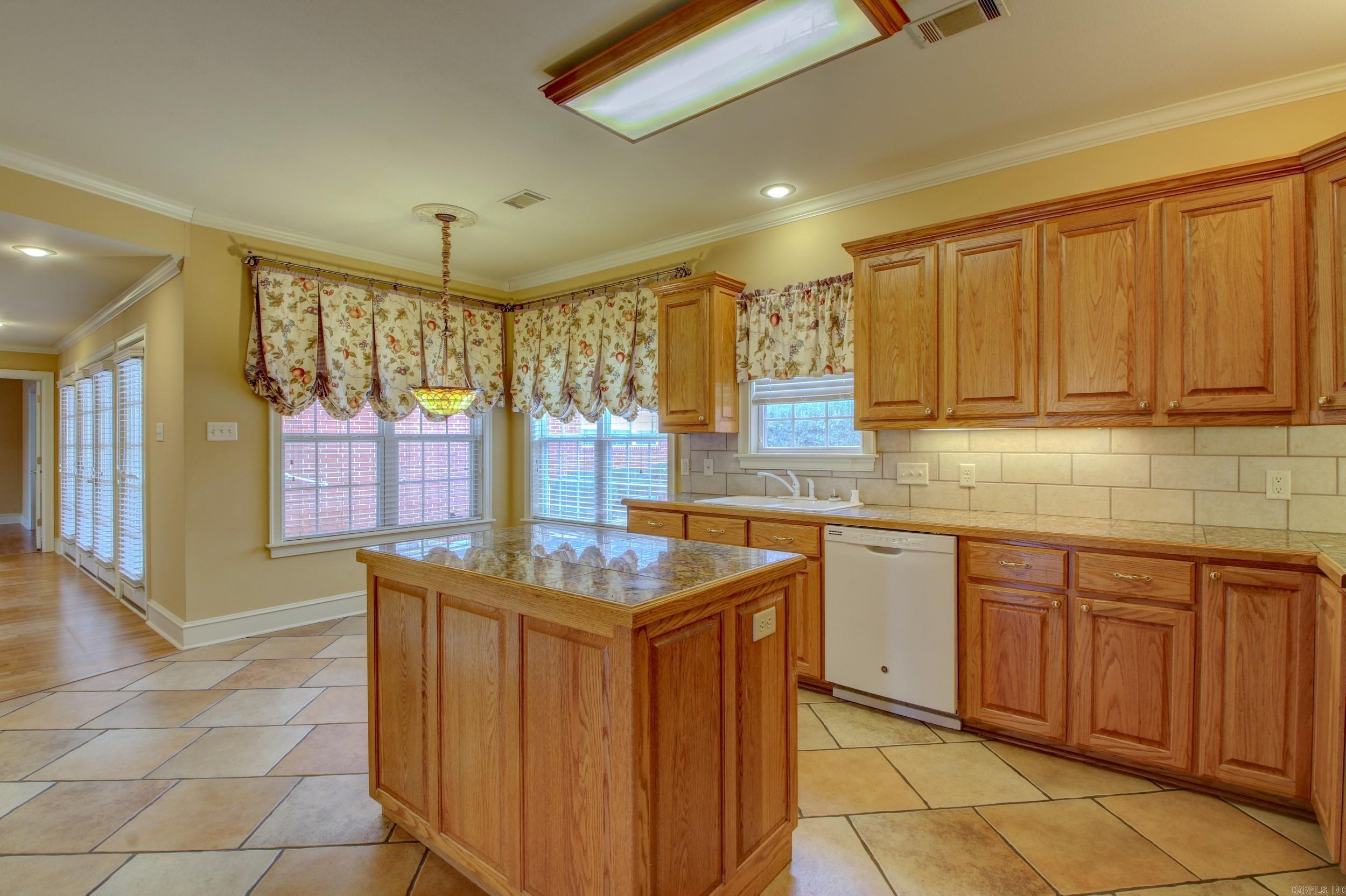 WOODLAND SPRINGS - Residential