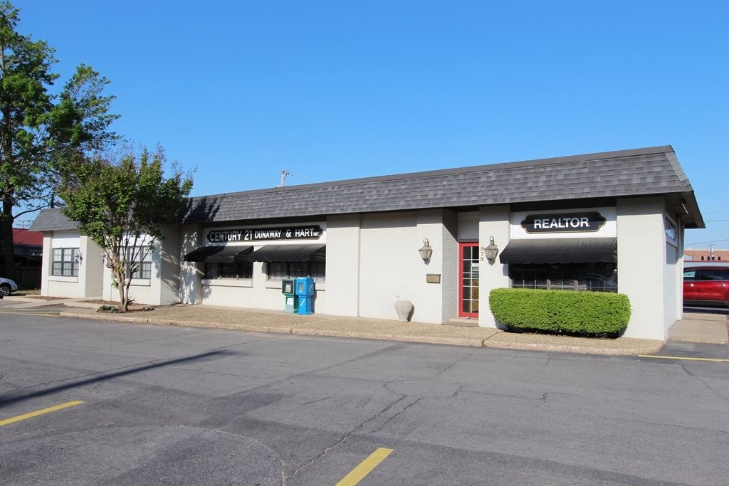 Robinsons Plan - Commercial Lease