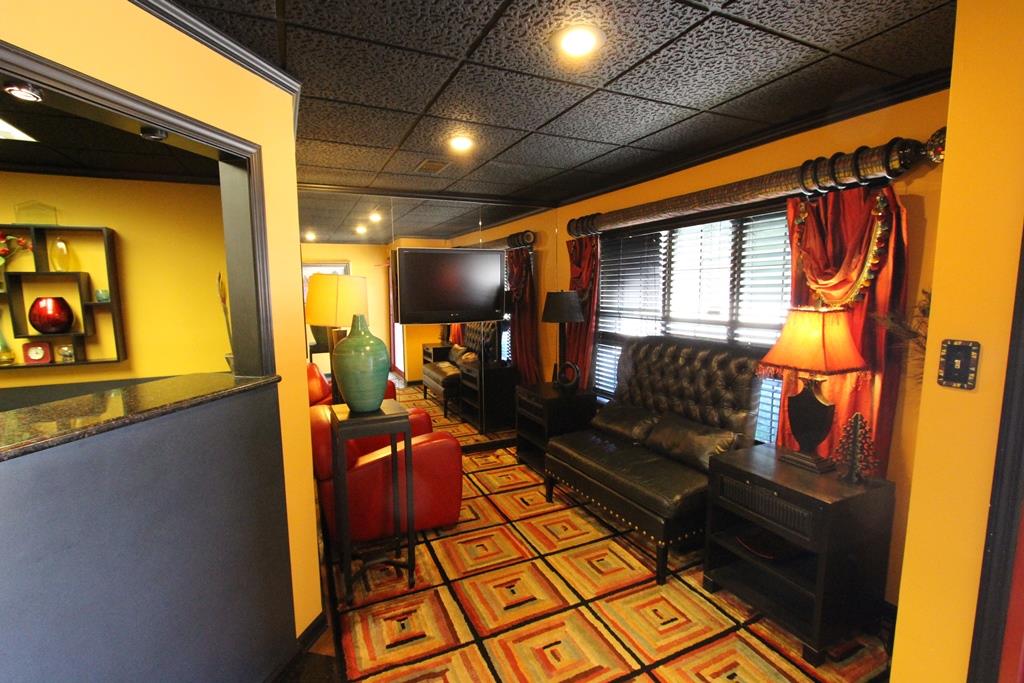 Robinsons Plan - Commercial Lease