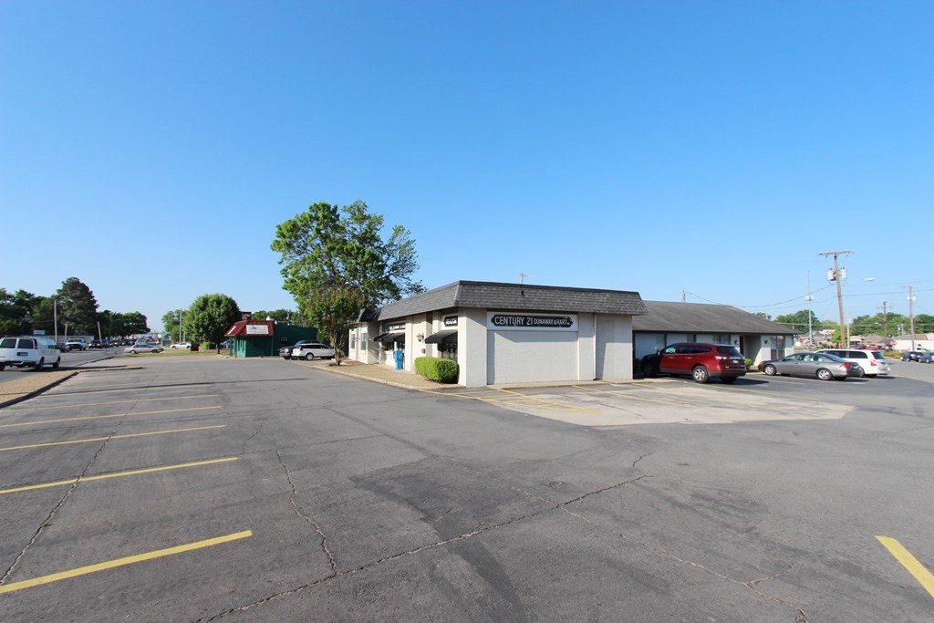 Robinsons Plan - Commercial Lease