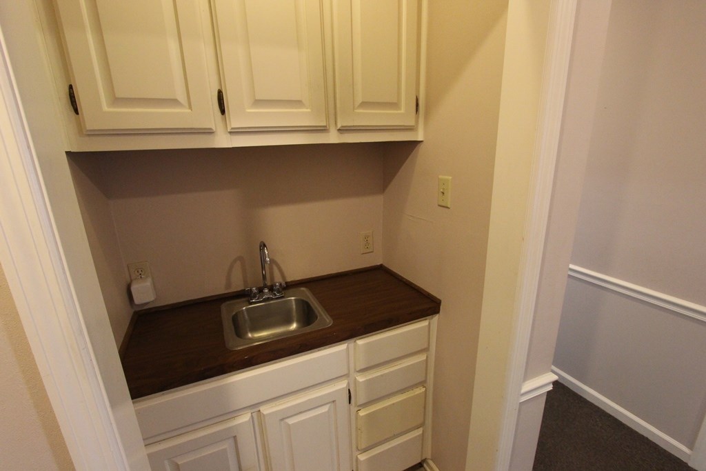 Robinsons Plan - Commercial Lease