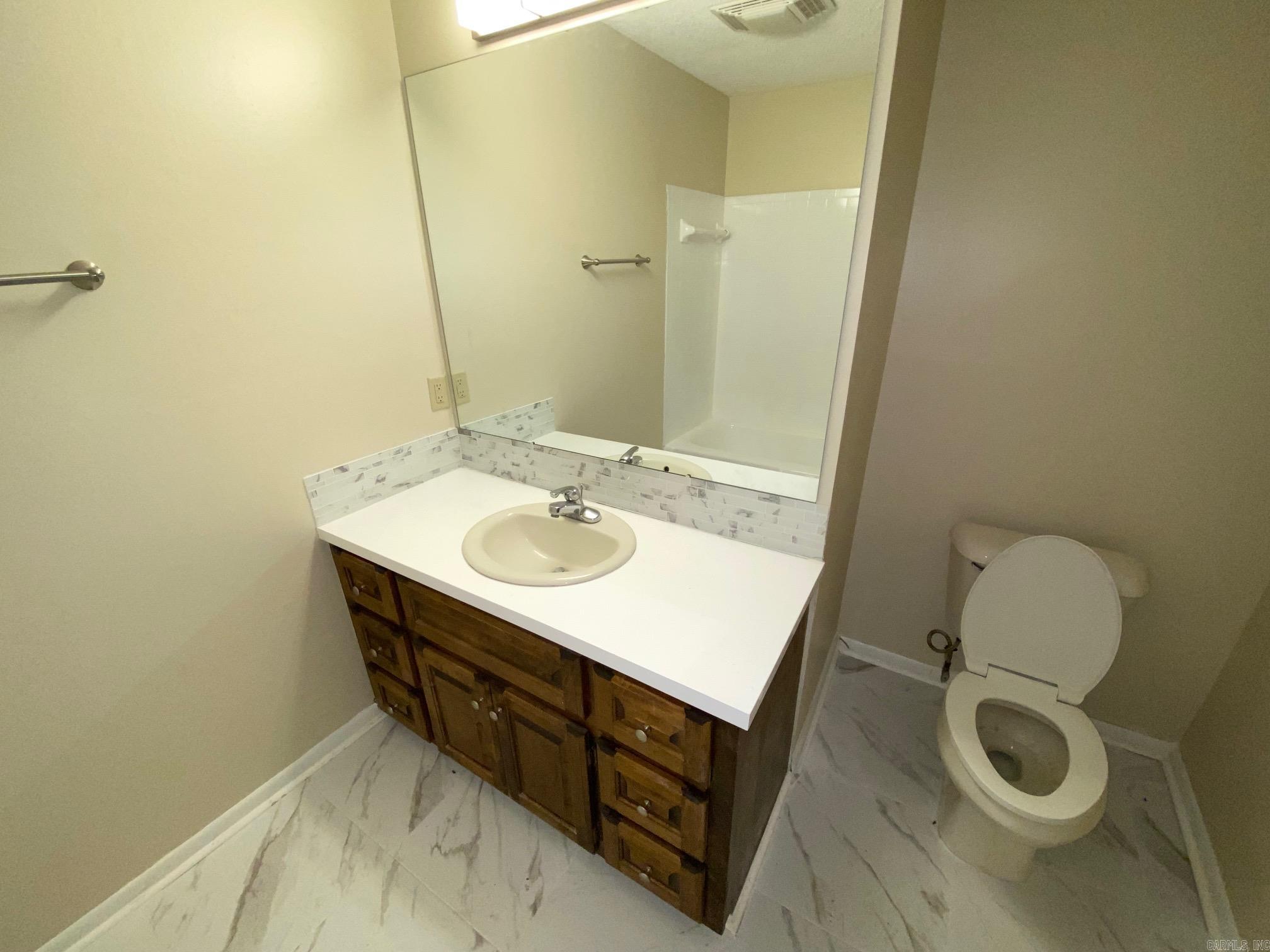 Towering Oaks - Residential Lease