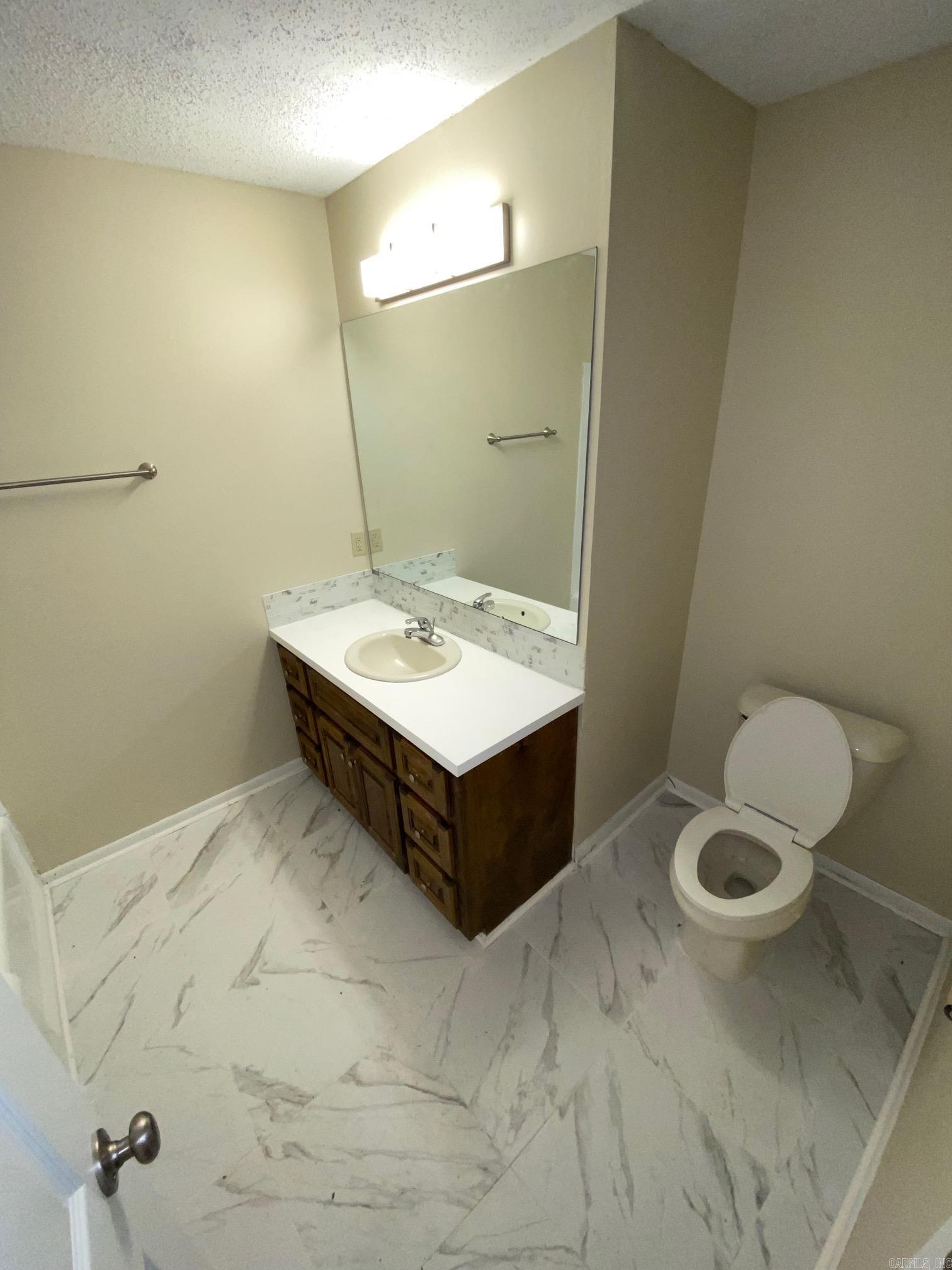 Towering Oaks - Residential Lease