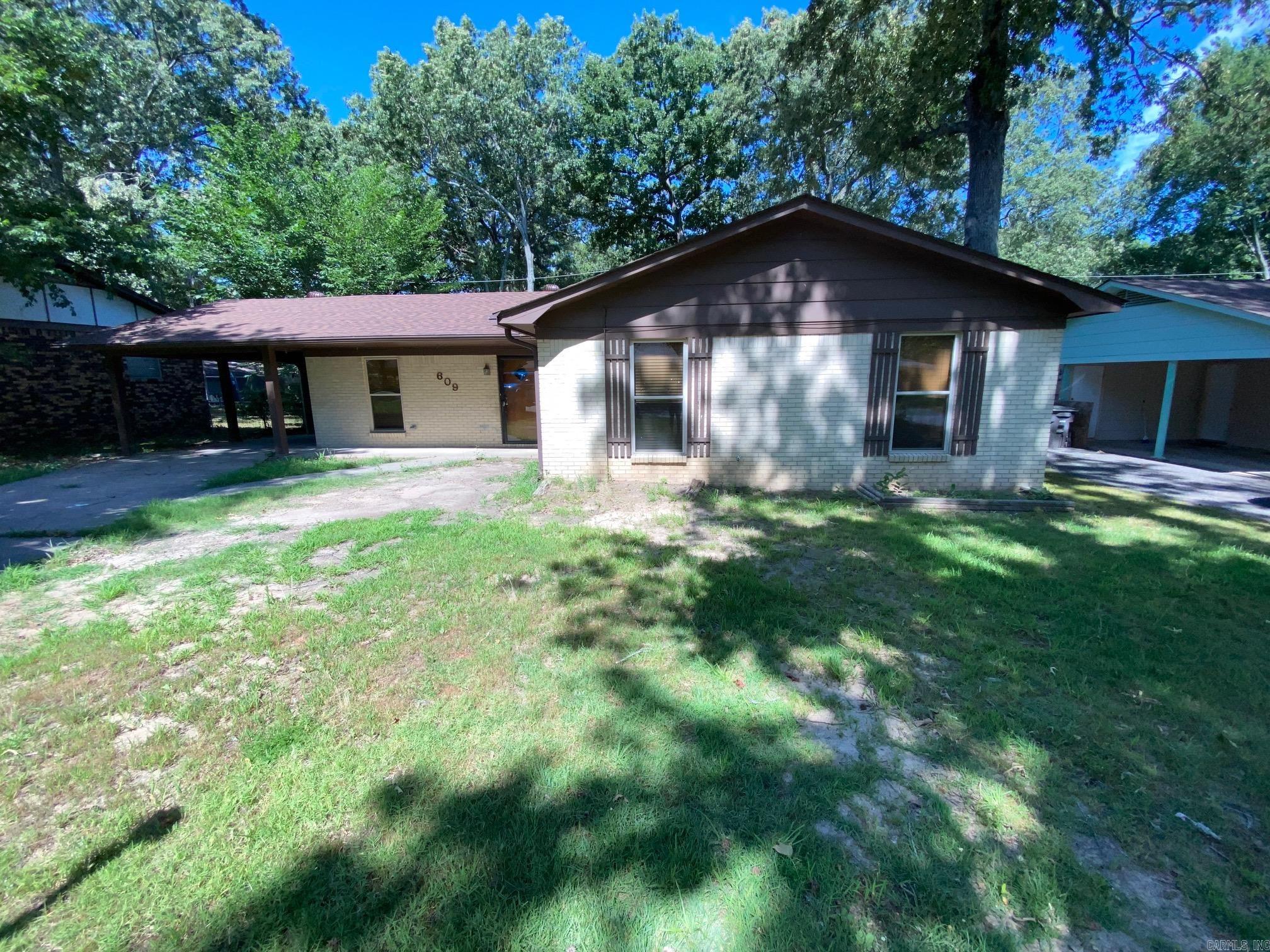 Towering Oaks - Residential Lease