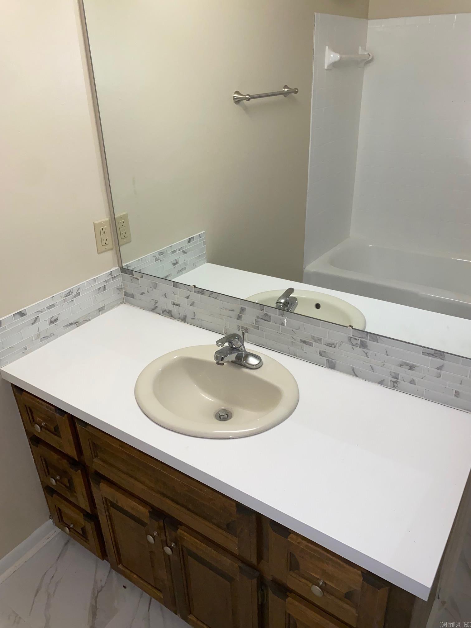 Towering Oaks - Residential Lease