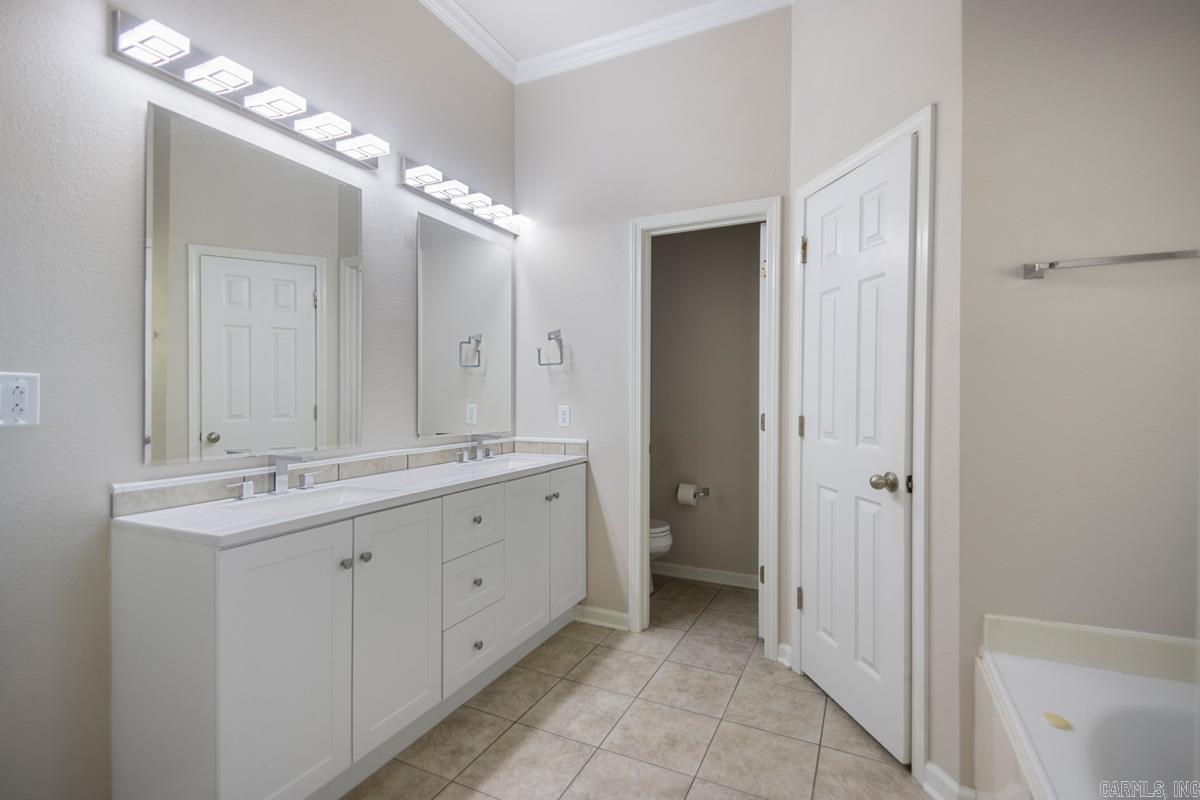 MEADOWLAKE - Residential