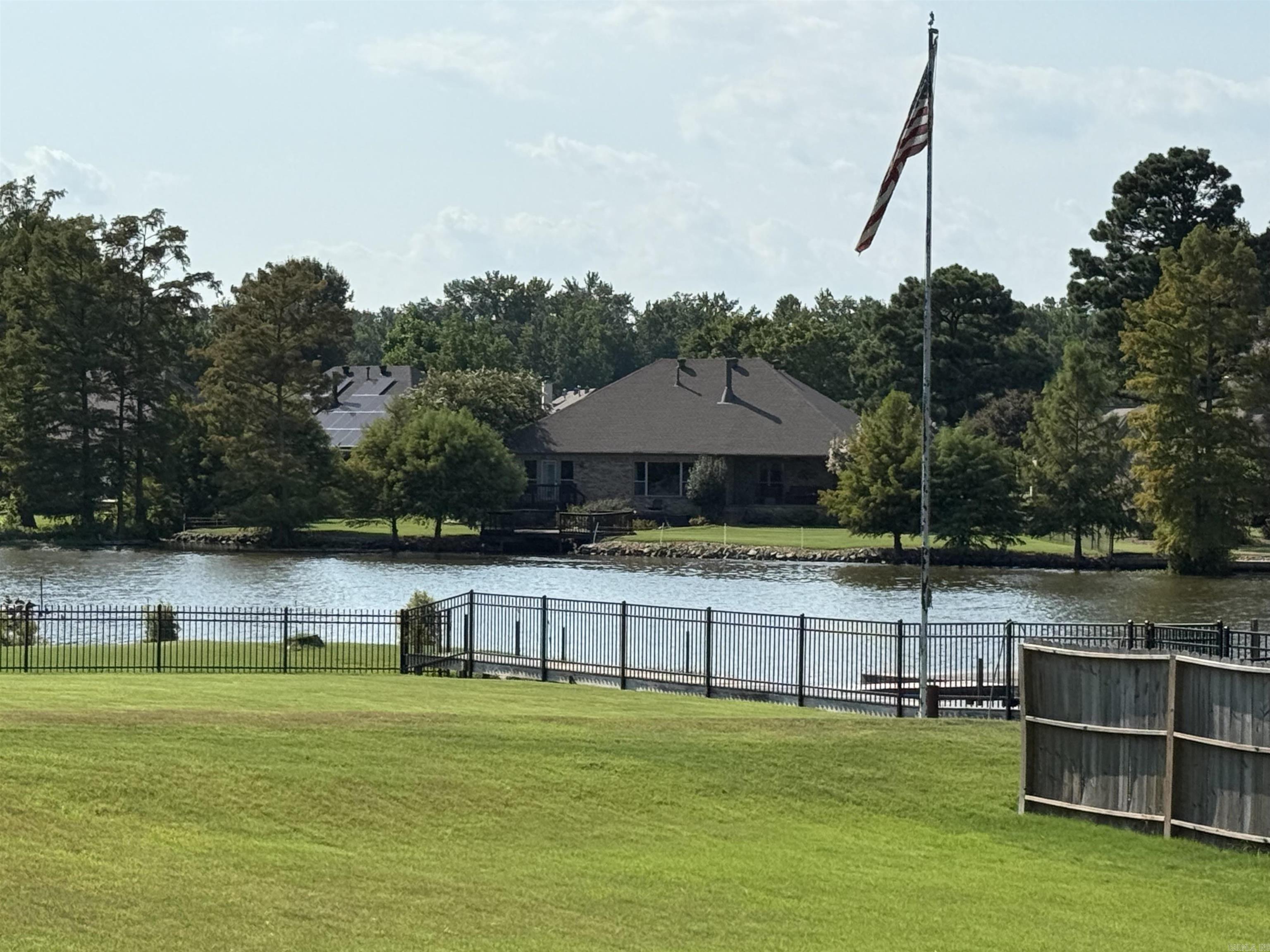 AUSTIN LAKES ON THE BAY ADDN - Residential