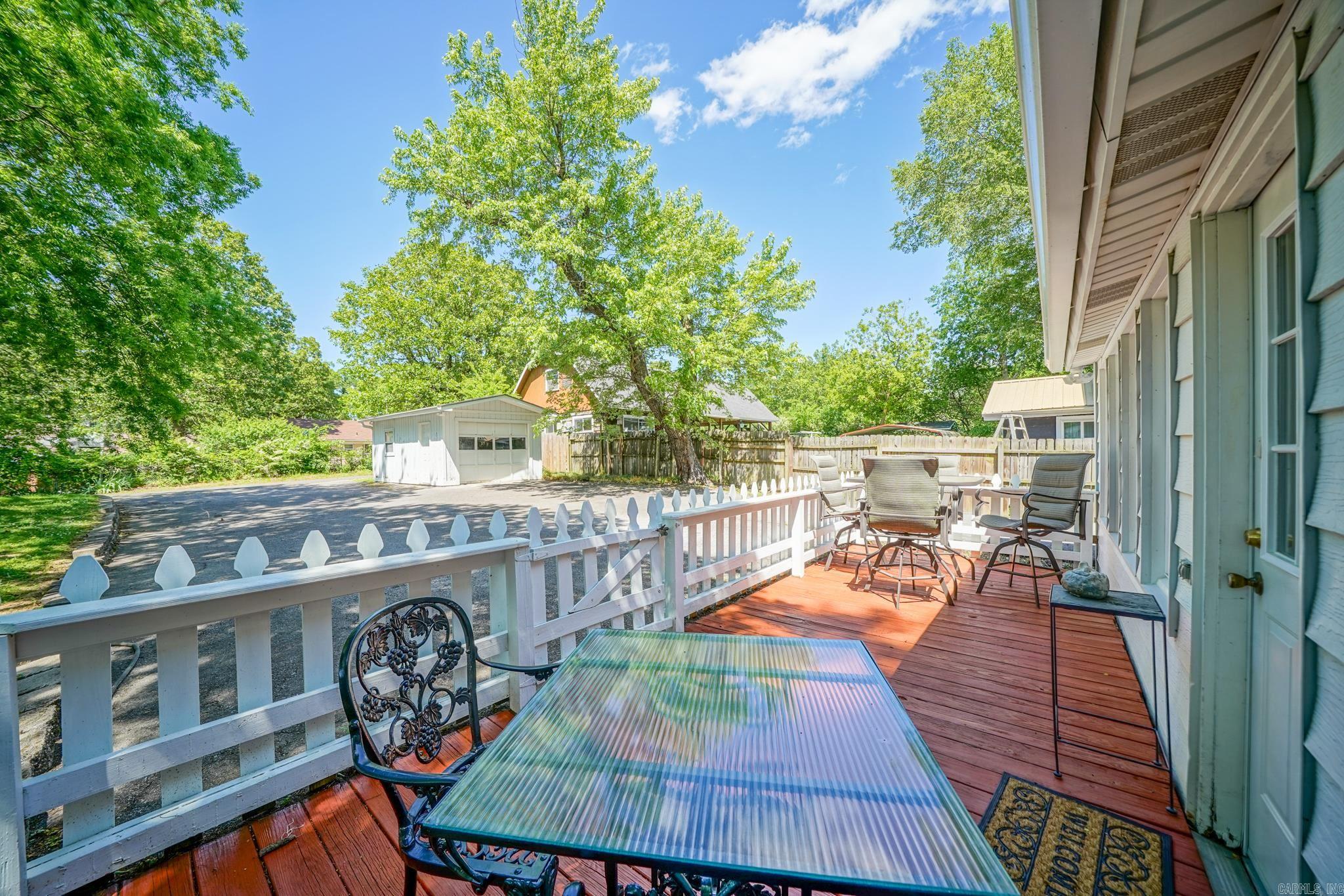 Oak Lawn - Residential Lease