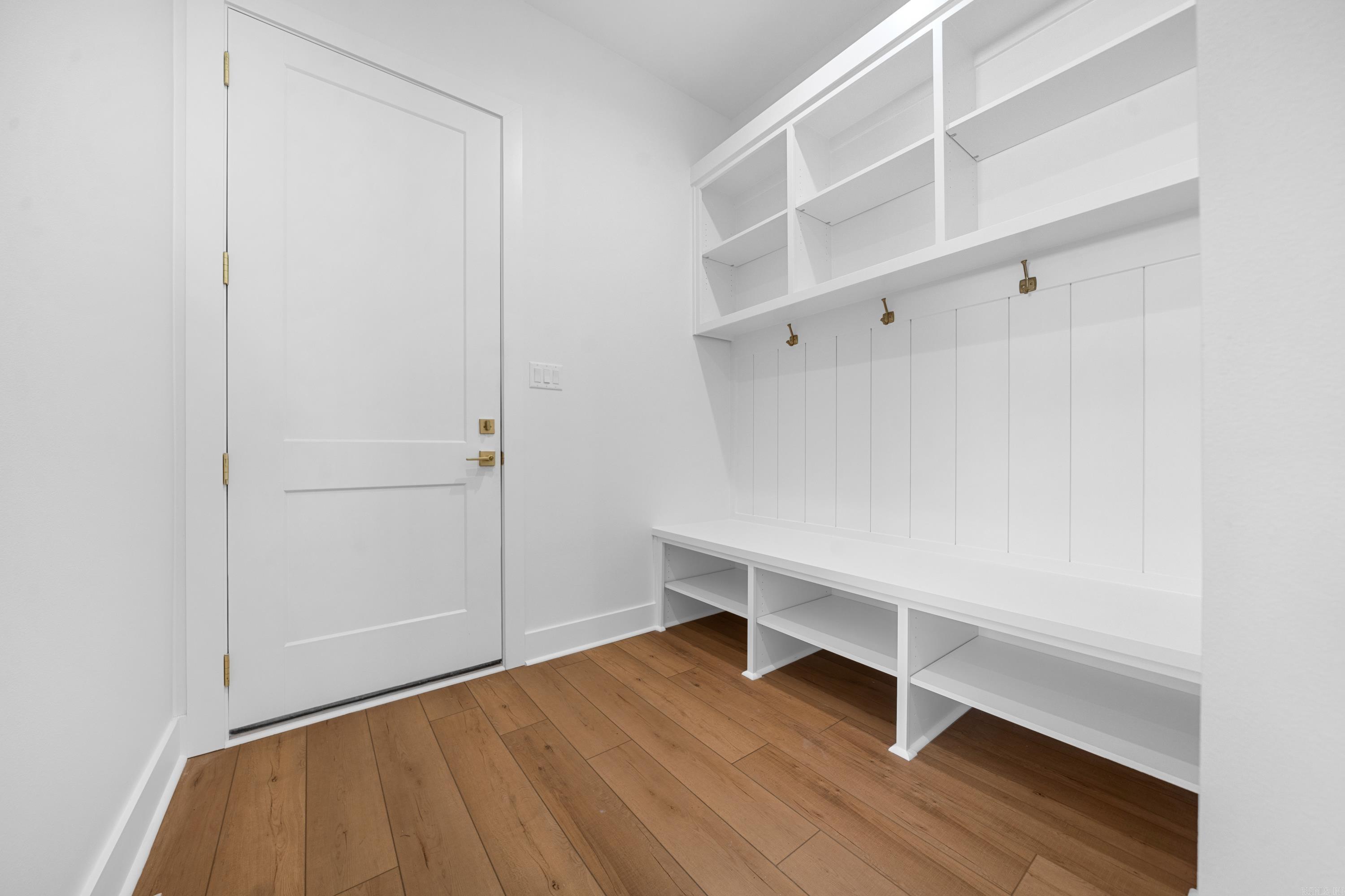 ARLINGTON PARK - Residential