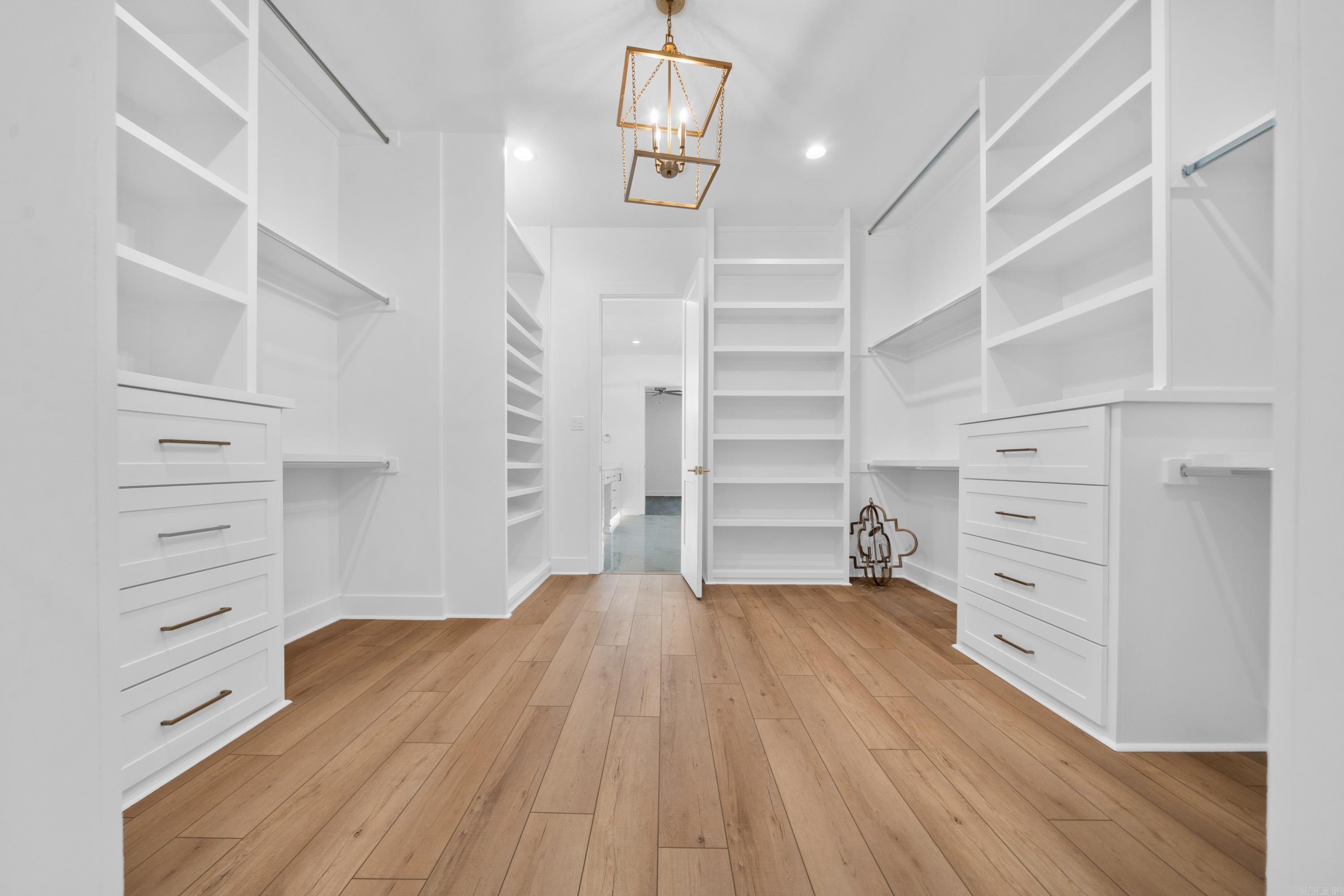 ARLINGTON PARK - Residential