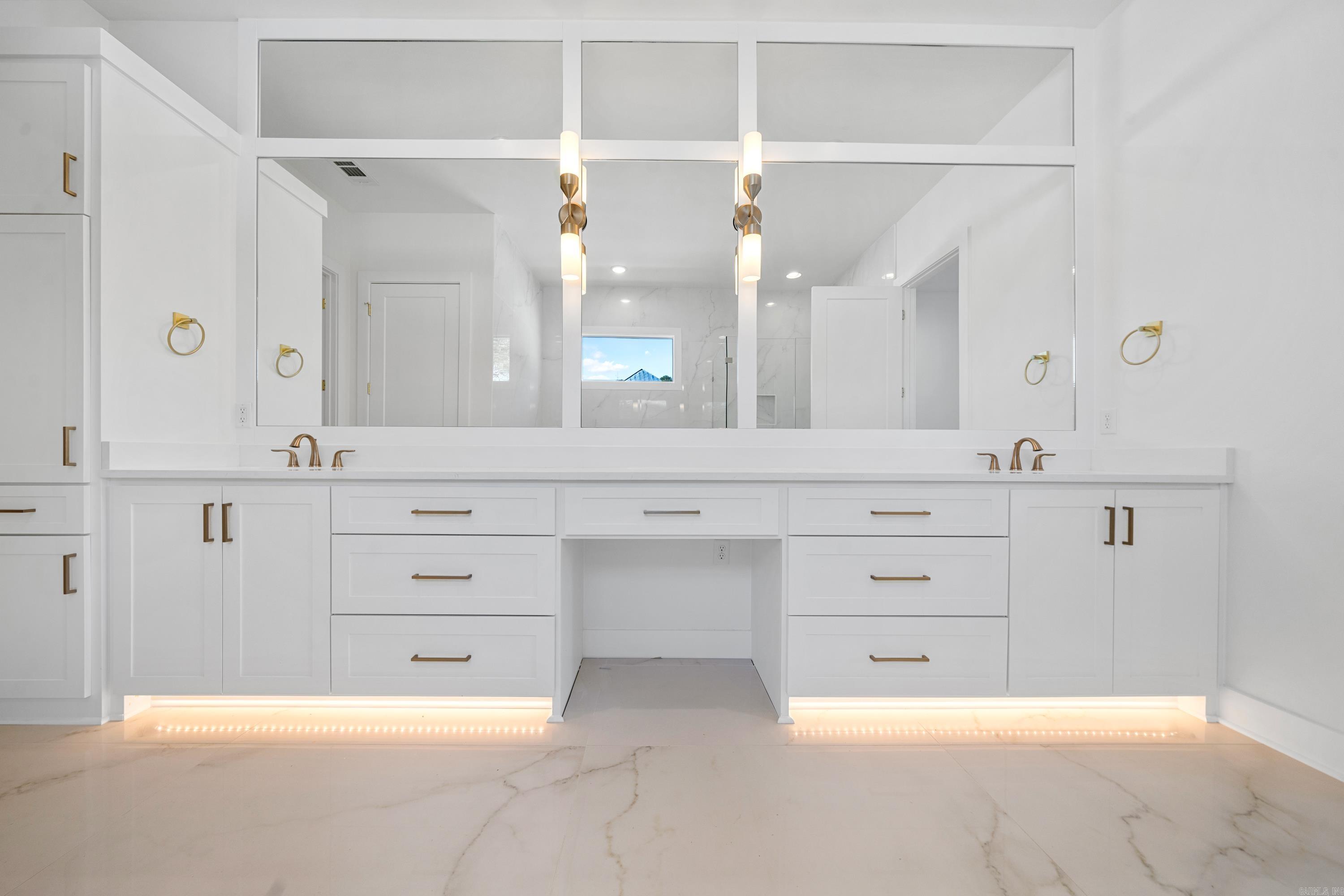 ARLINGTON PARK - Residential
