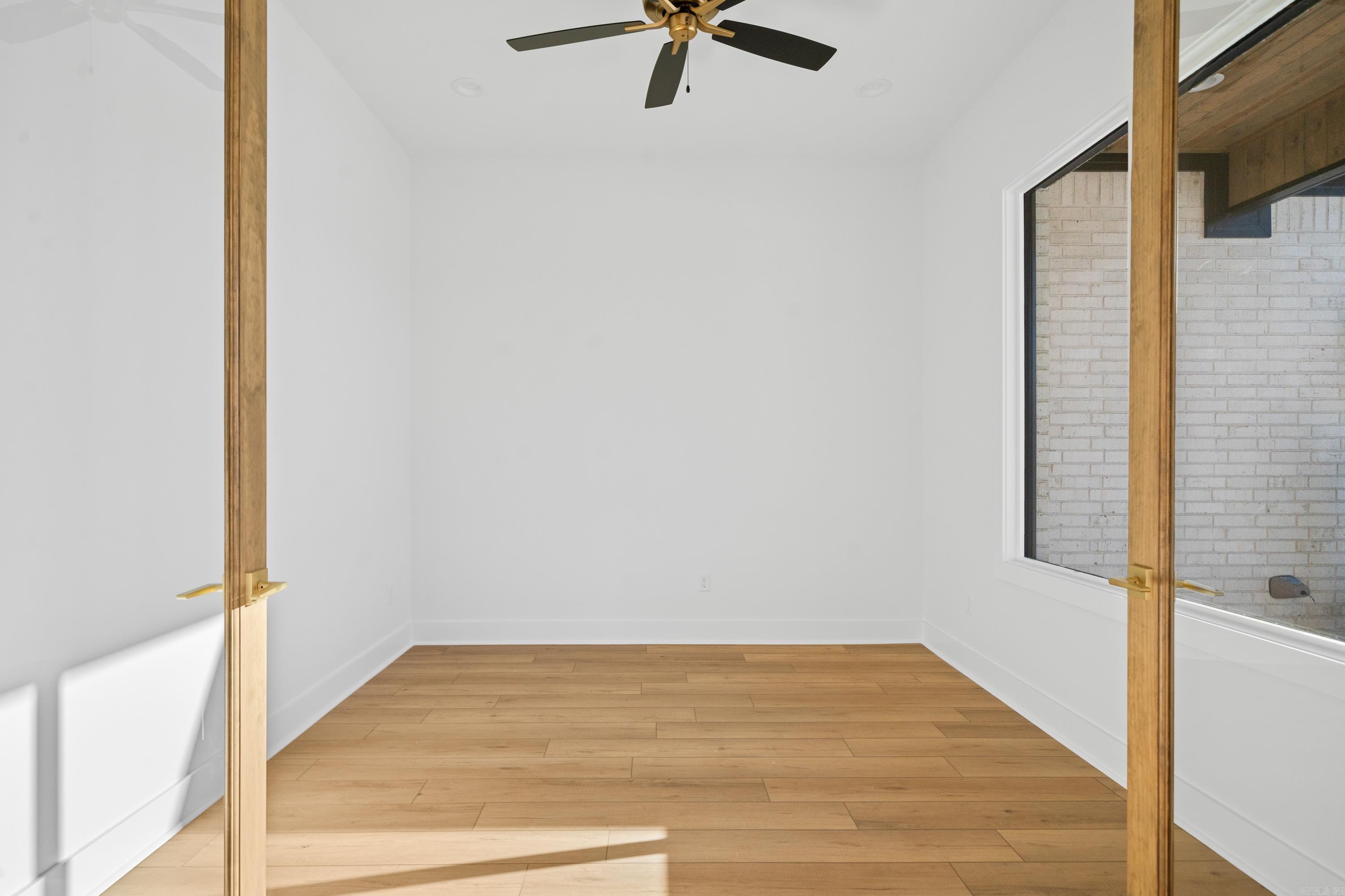 ARLINGTON PARK - Residential