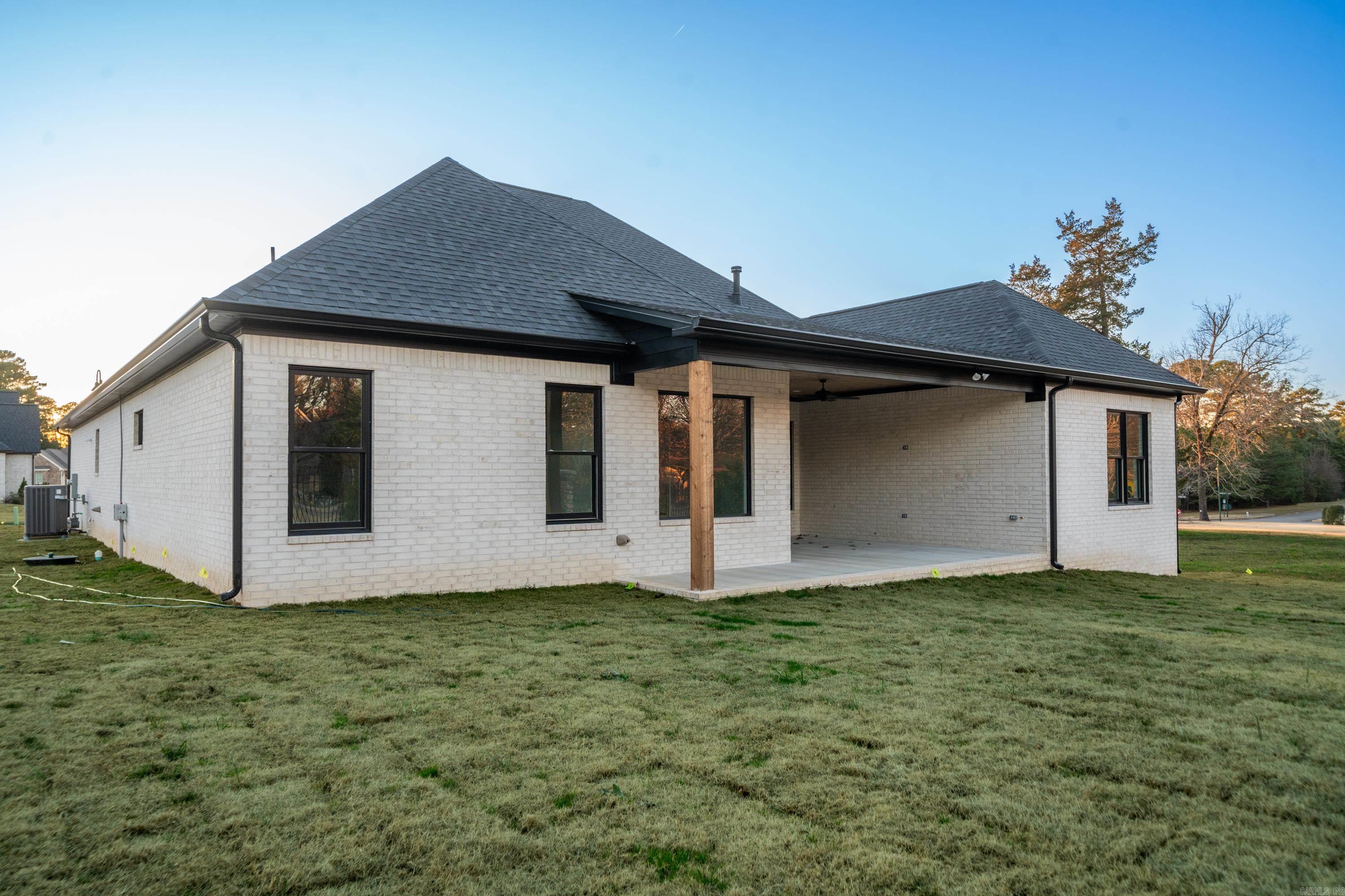 ARLINGTON PARK - Residential