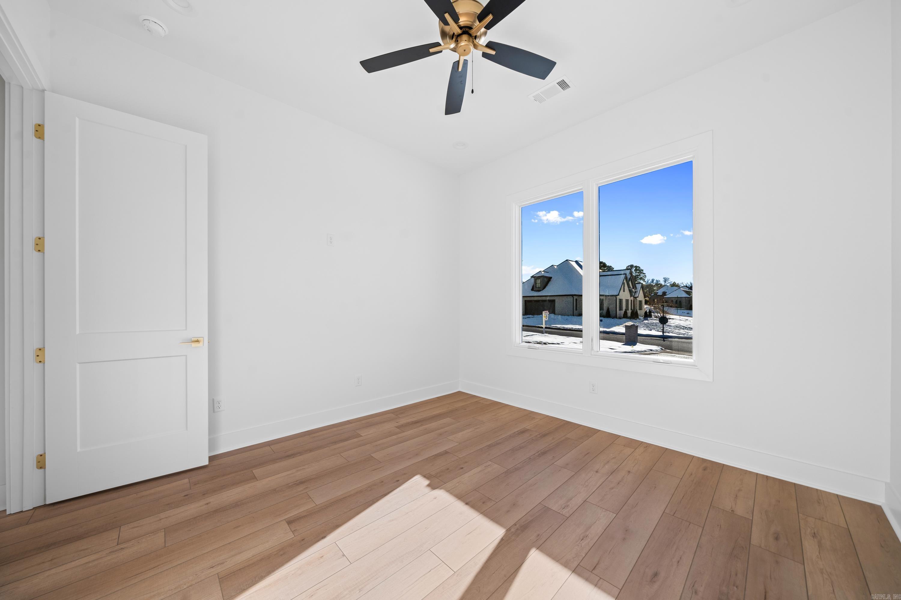 ARLINGTON PARK - Residential