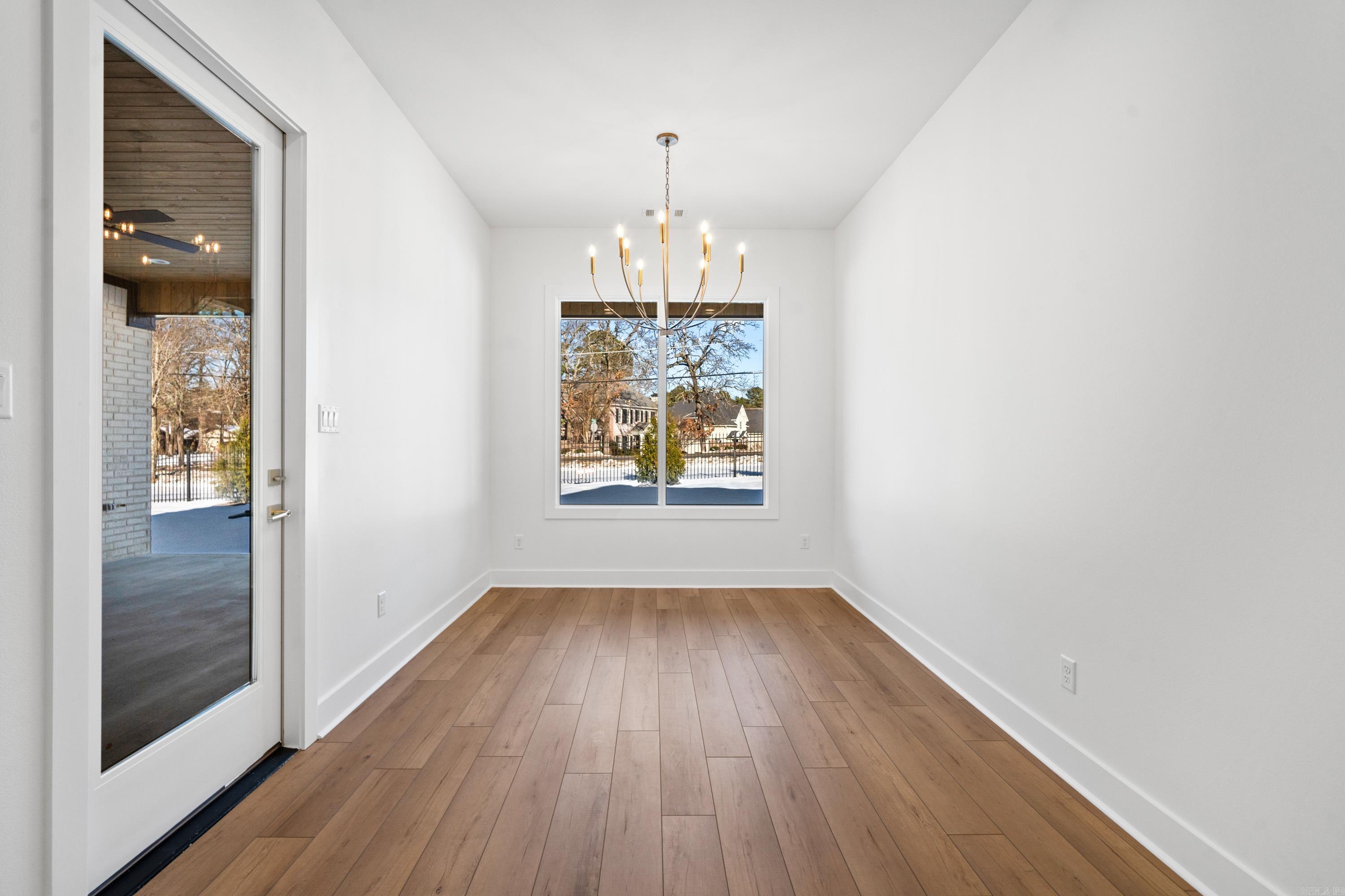 ARLINGTON PARK - Residential