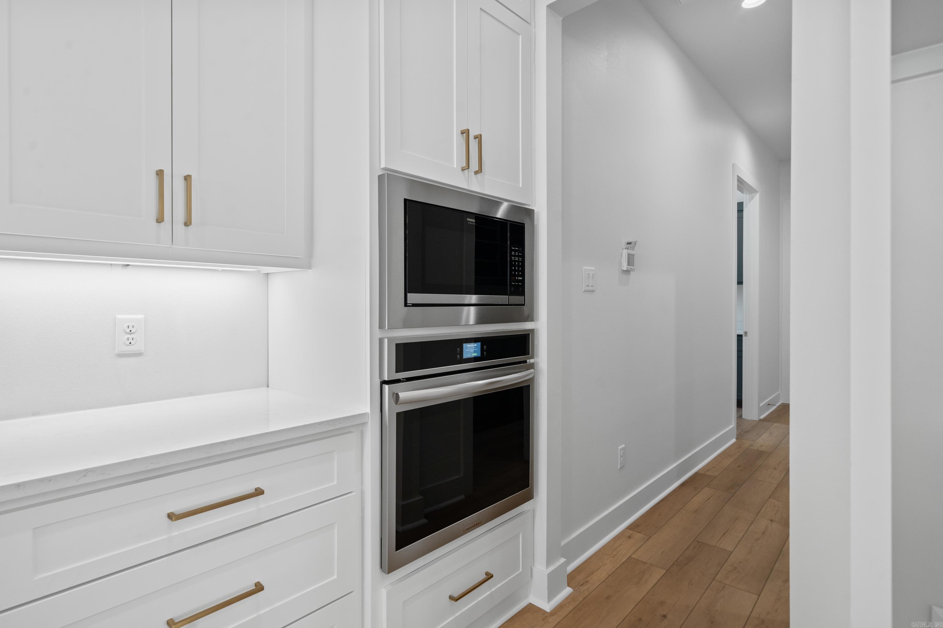 ARLINGTON PARK - Residential