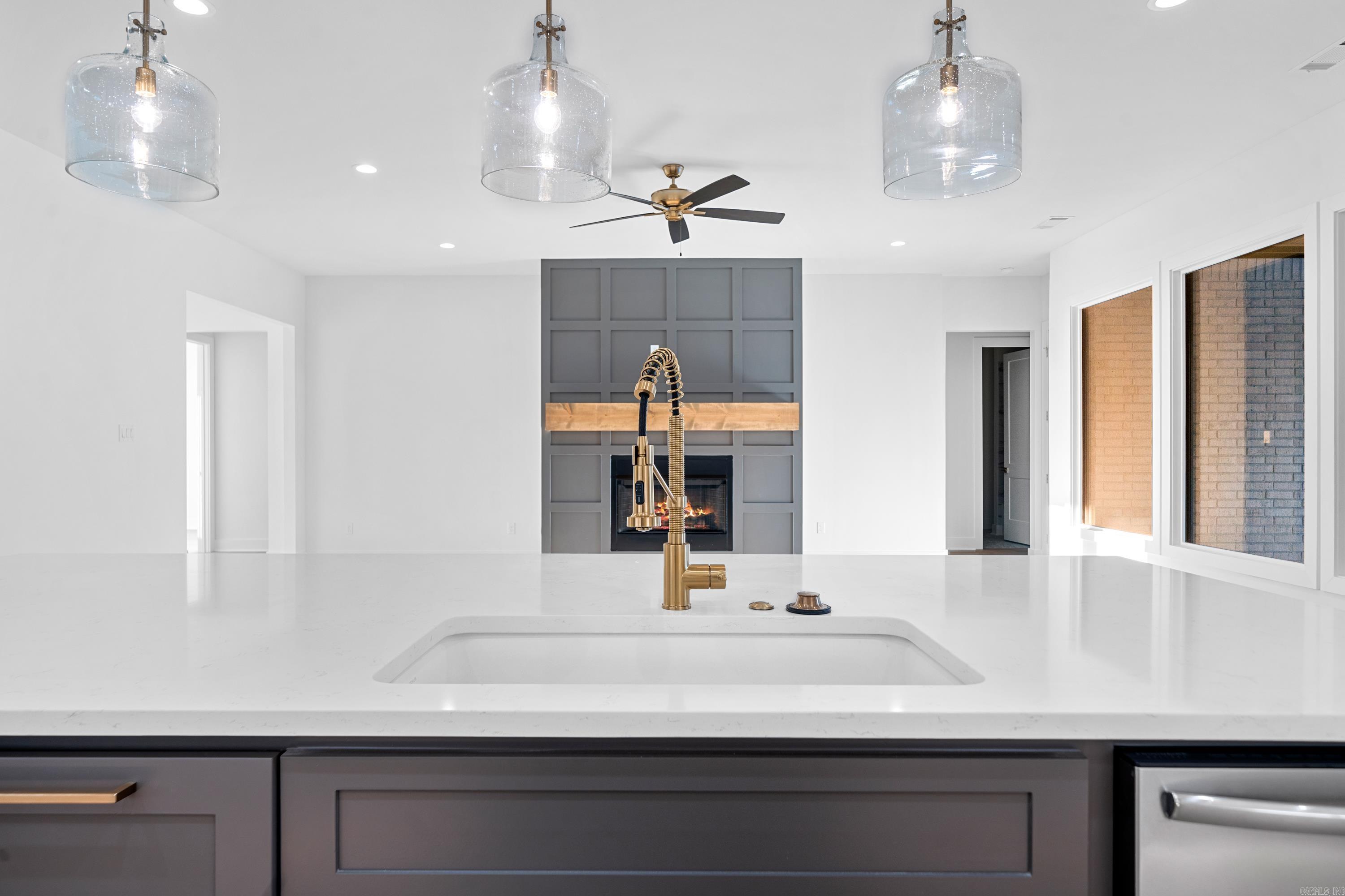 ARLINGTON PARK - Residential