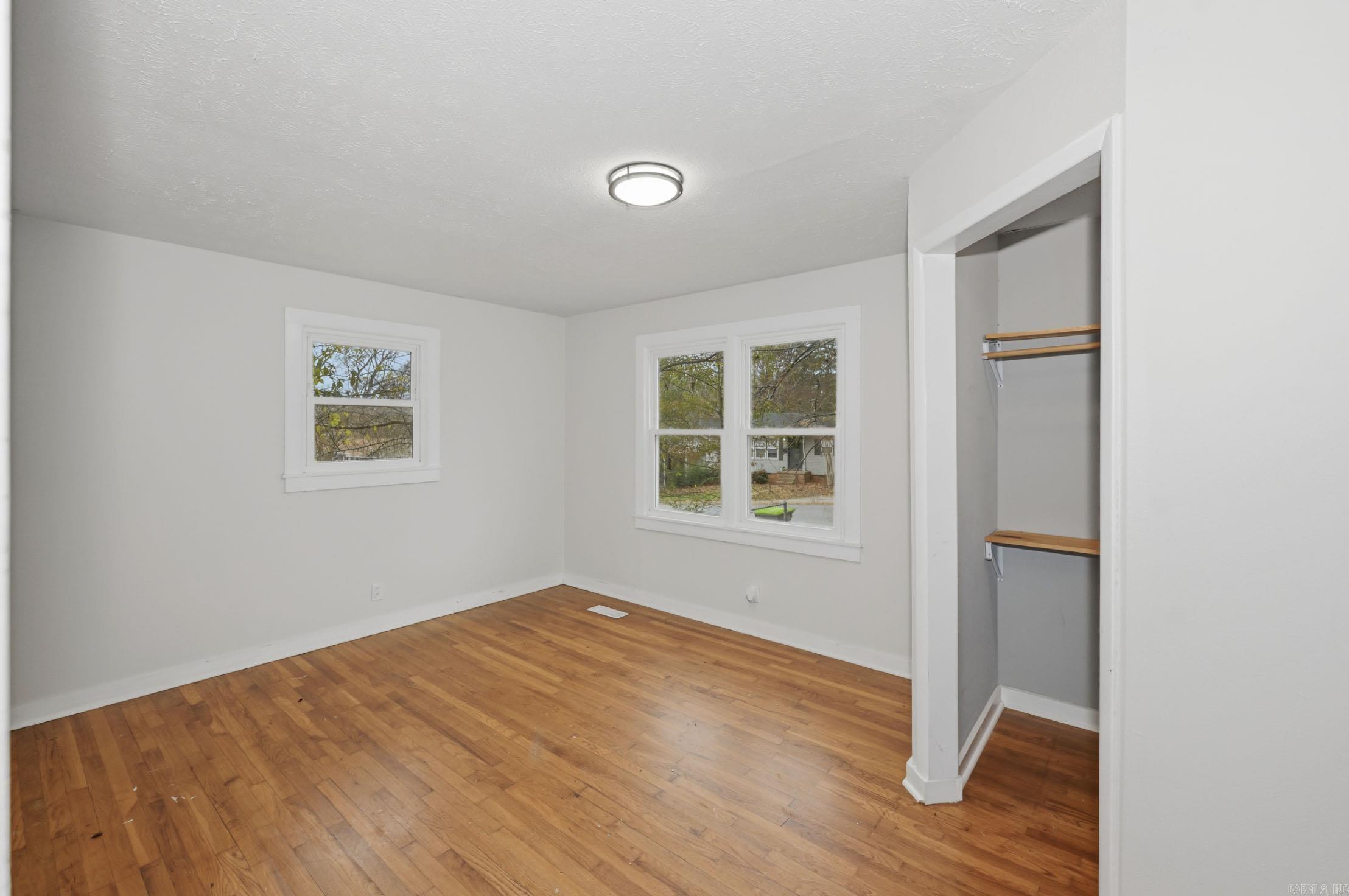 FOREST HILLS - Residential